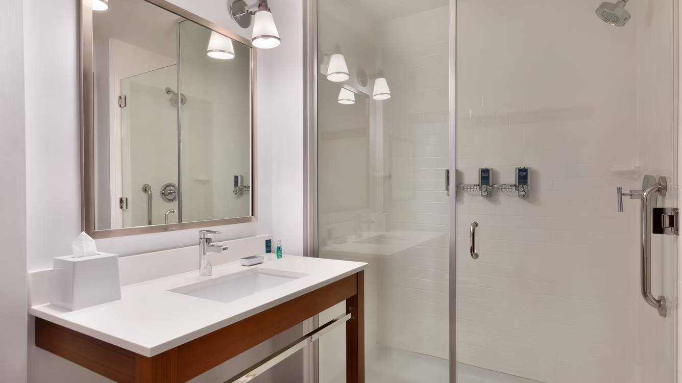 Four Points by Sheraton Fargo Medical Center