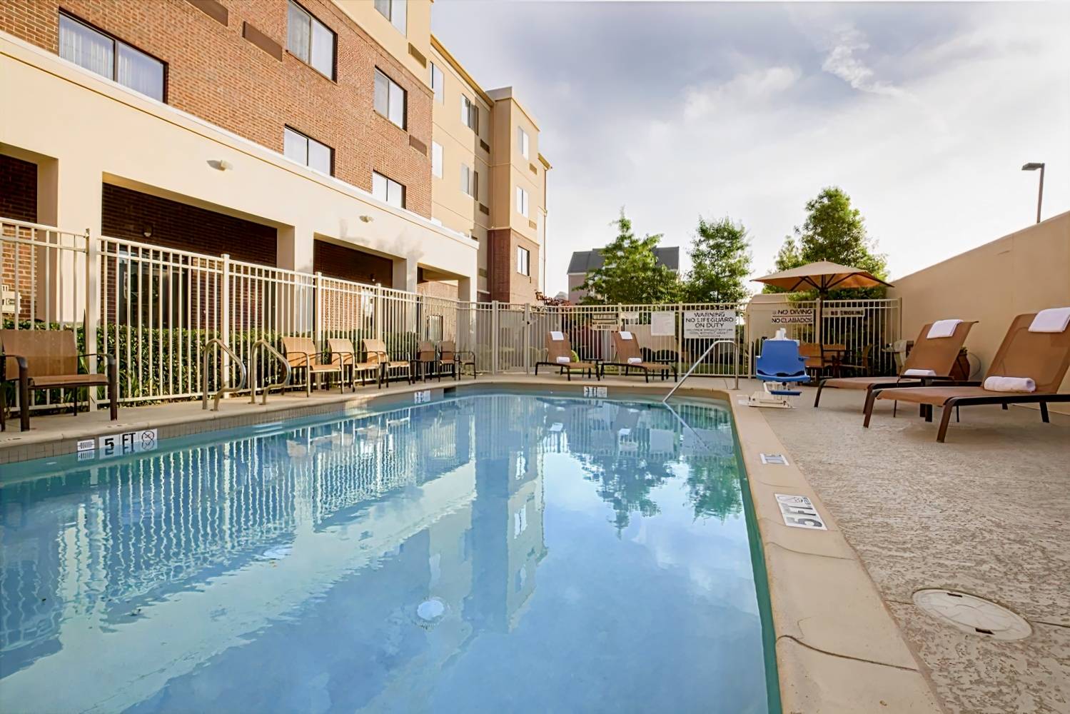 Courtyard Dallas Arlington South