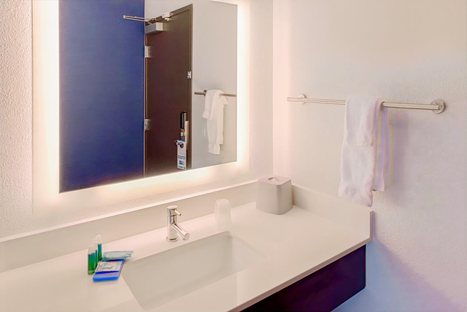 Holiday Inn Express Newberg - Wine Country