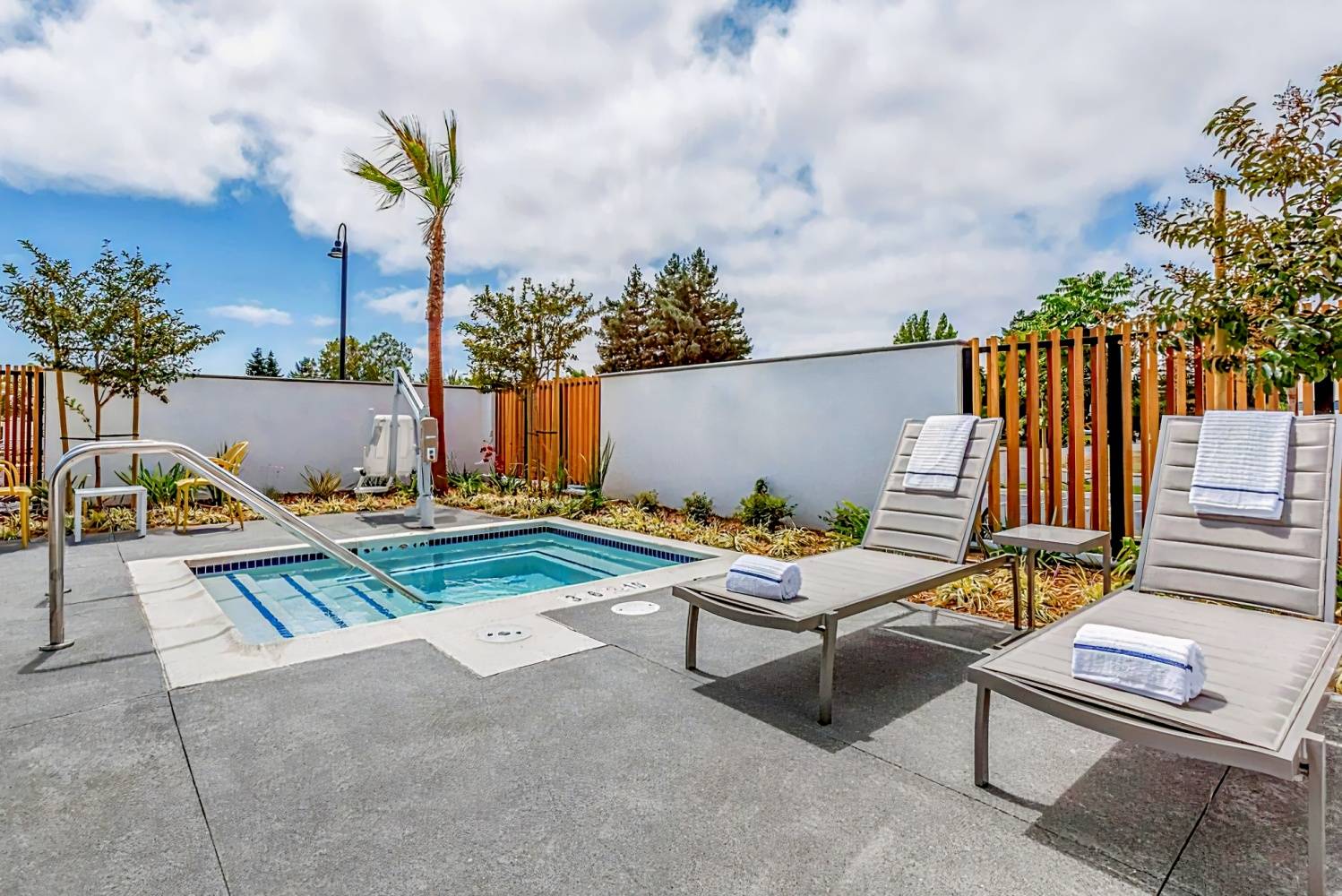 Cambria Hotel Sonoma Wine Country