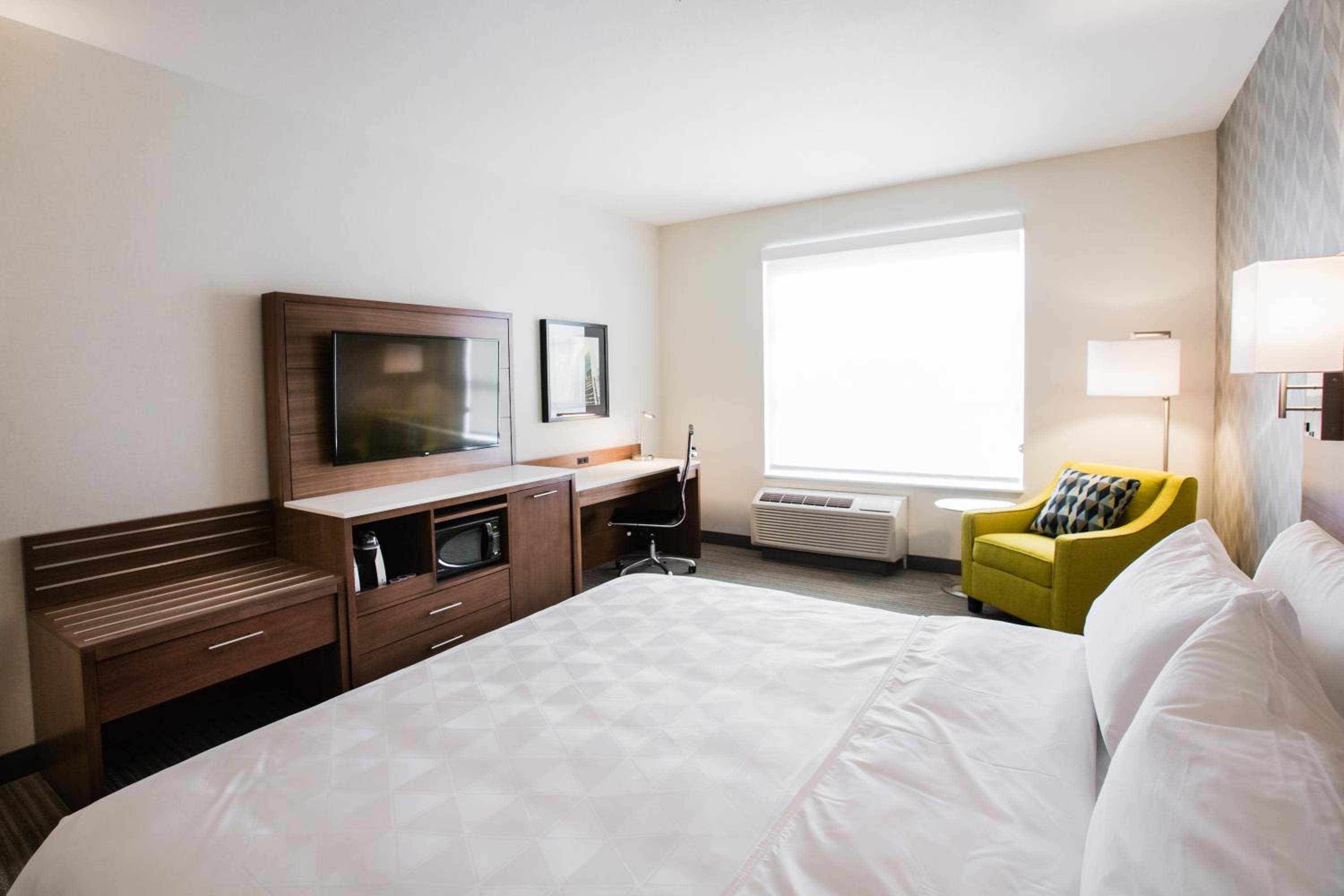 Holiday Inn Hotel & Suites Calgary South - Conference Ctr