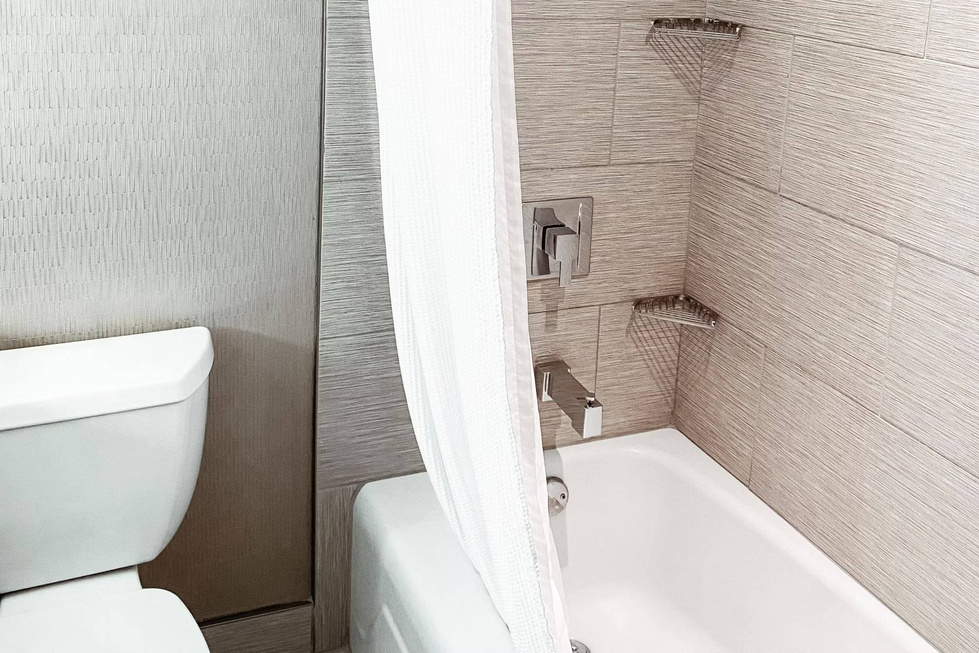 Crowne Plaza Chicago SW - Burr Ridge, an IHG Hotel