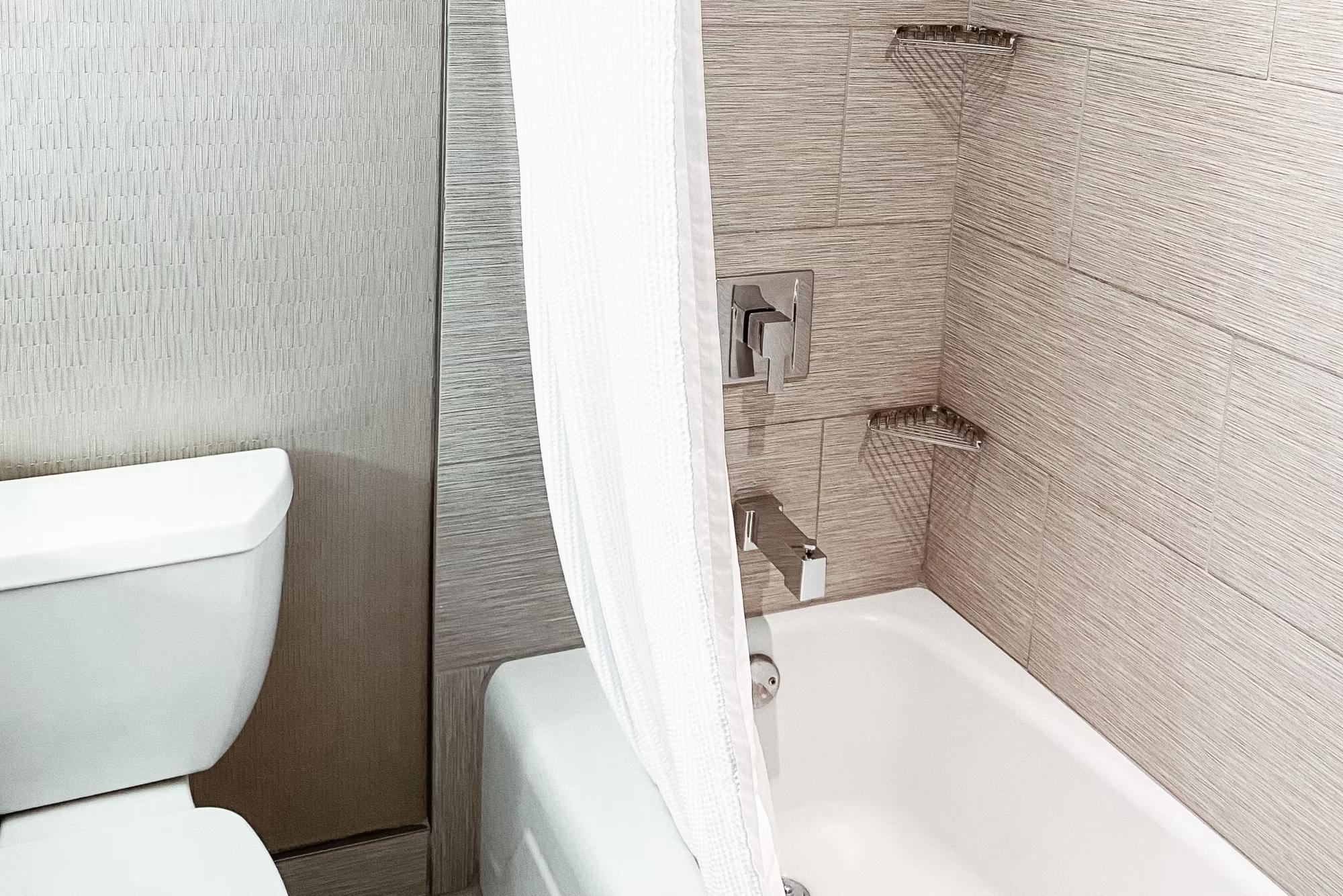 Crowne Plaza Chicago SW - Burr Ridge, an IHG Hotel