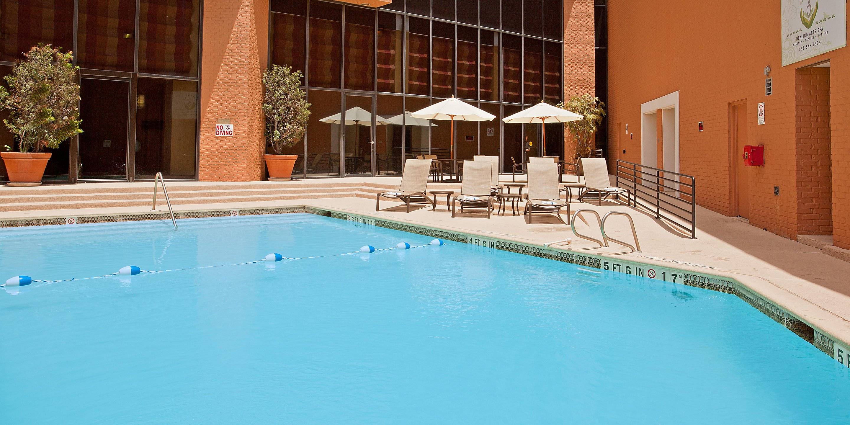 Crowne Plaza Houston River Oaks