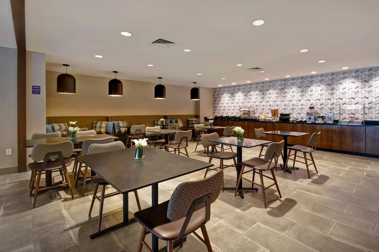 Four Points by Sheraton Boston Newton