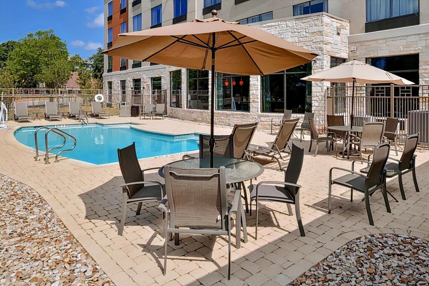 Holiday Inn Express & Suites Austin South