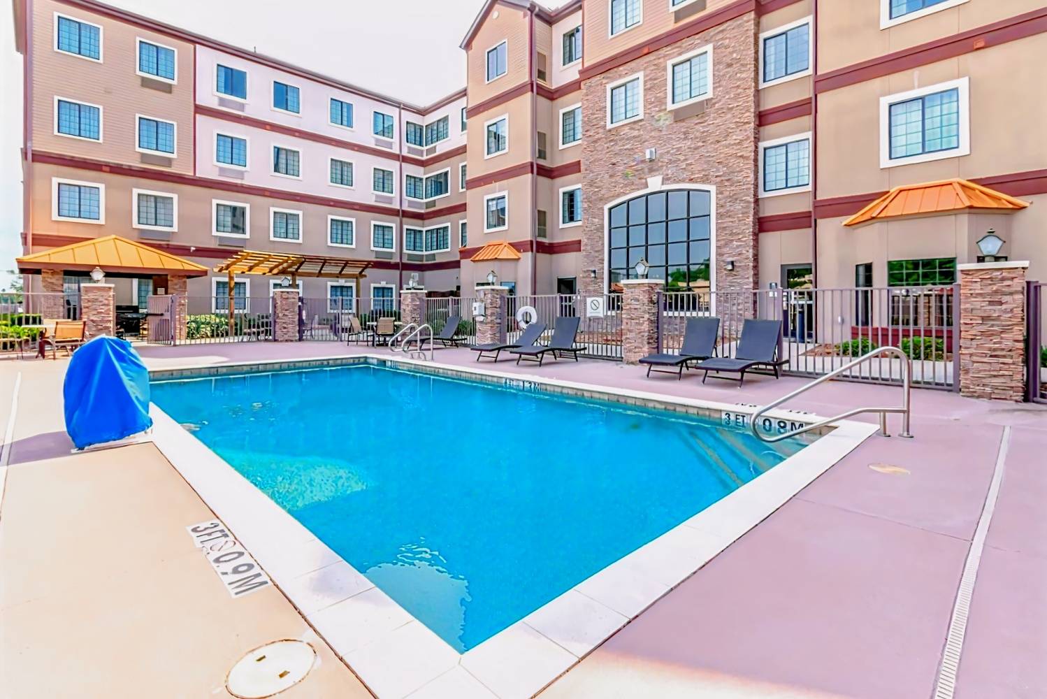 Staybridge Suites Houston - IAH Airport