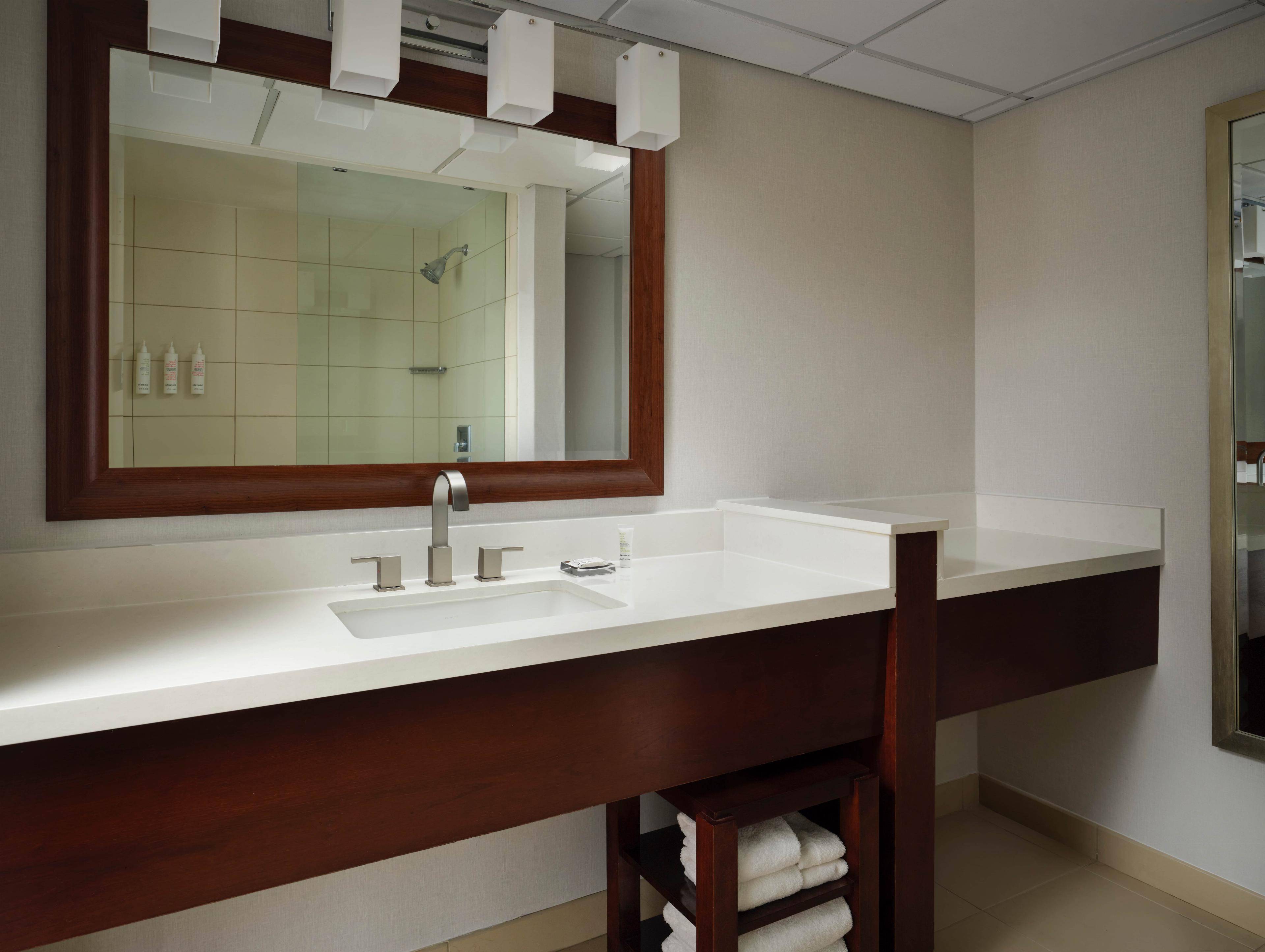 Minneapolis Marriott Northwest Hotel & Conference Center