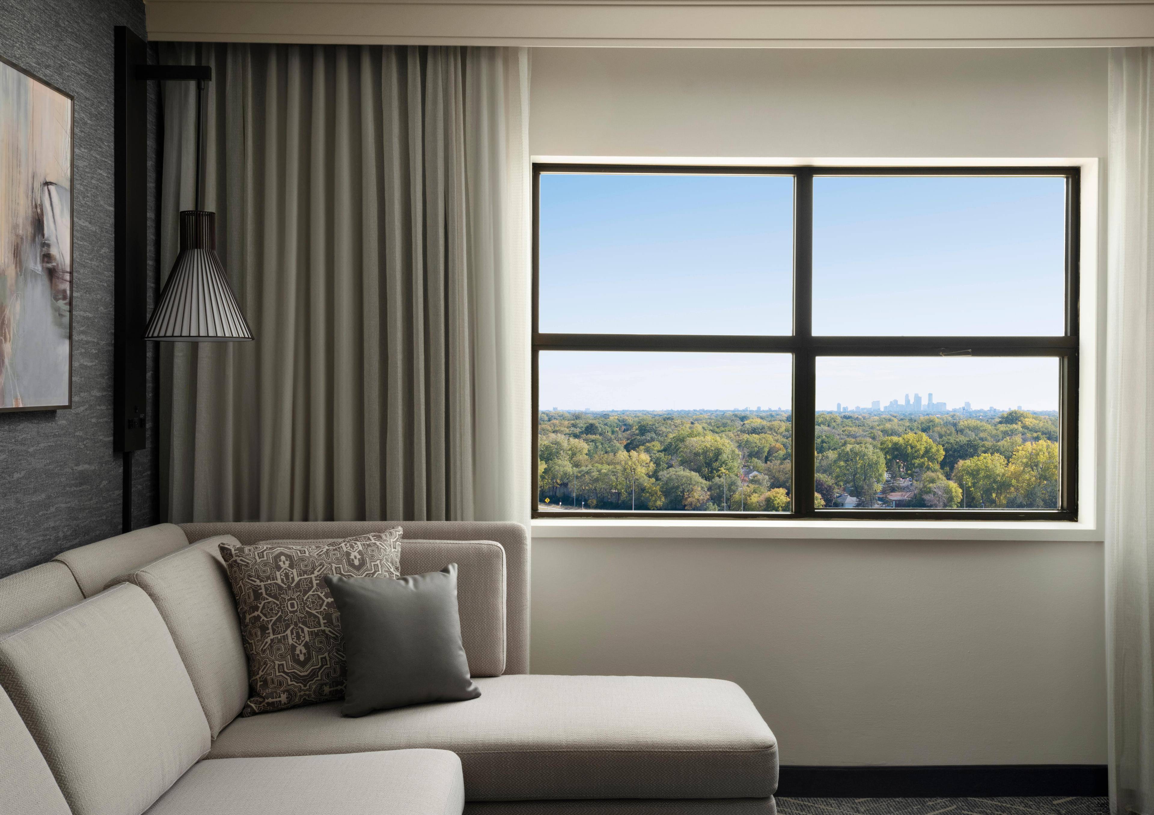 Minneapolis Marriott Northwest Hotel & Conference Center