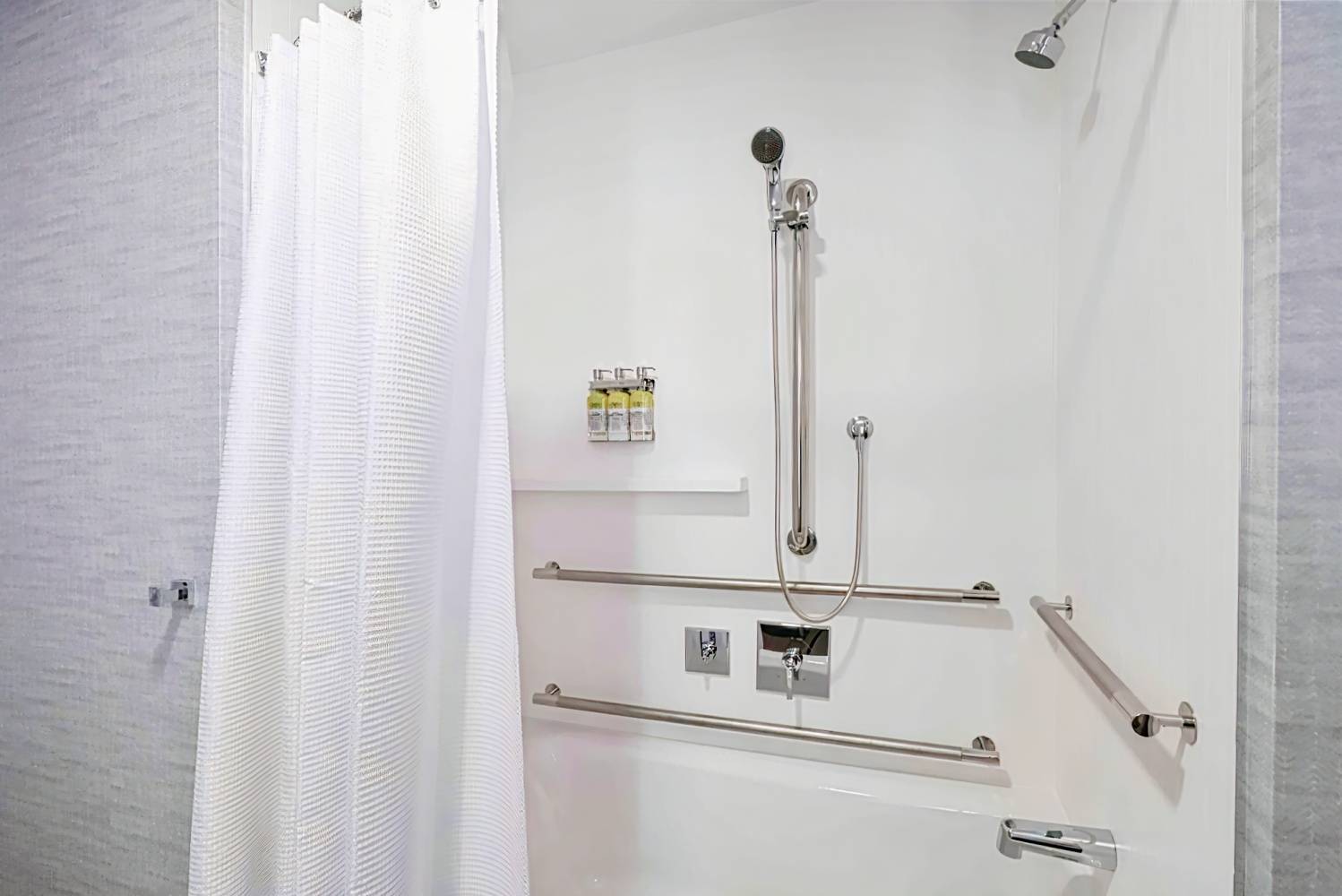 Holiday Inn Express Boston Logan Airport - Revere