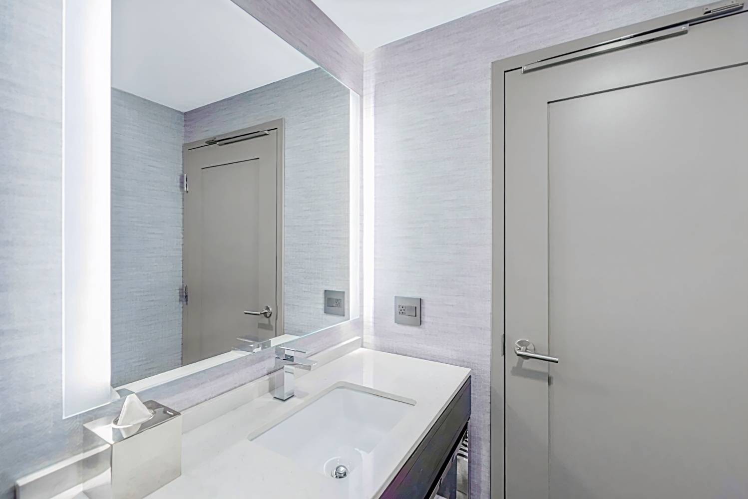 Holiday Inn Express Boston Logan Airport - Revere