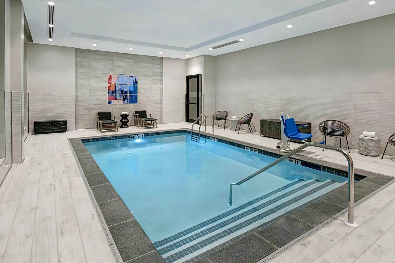 Holiday Inn Express Boston Logan Airport - Revere