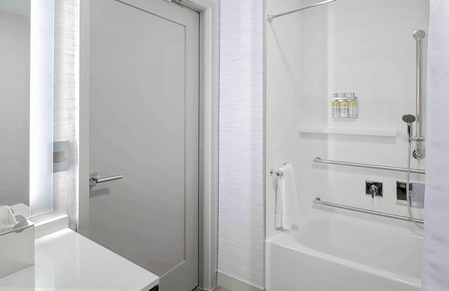 Staybridge Suites Boston Logan Airport - Revere