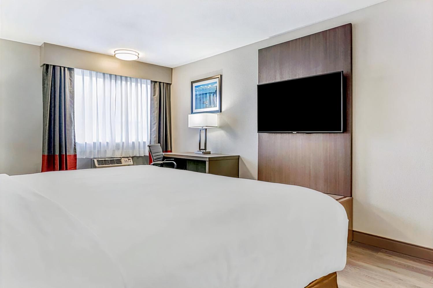 Comfort Inn & Suites Pacific – Auburn