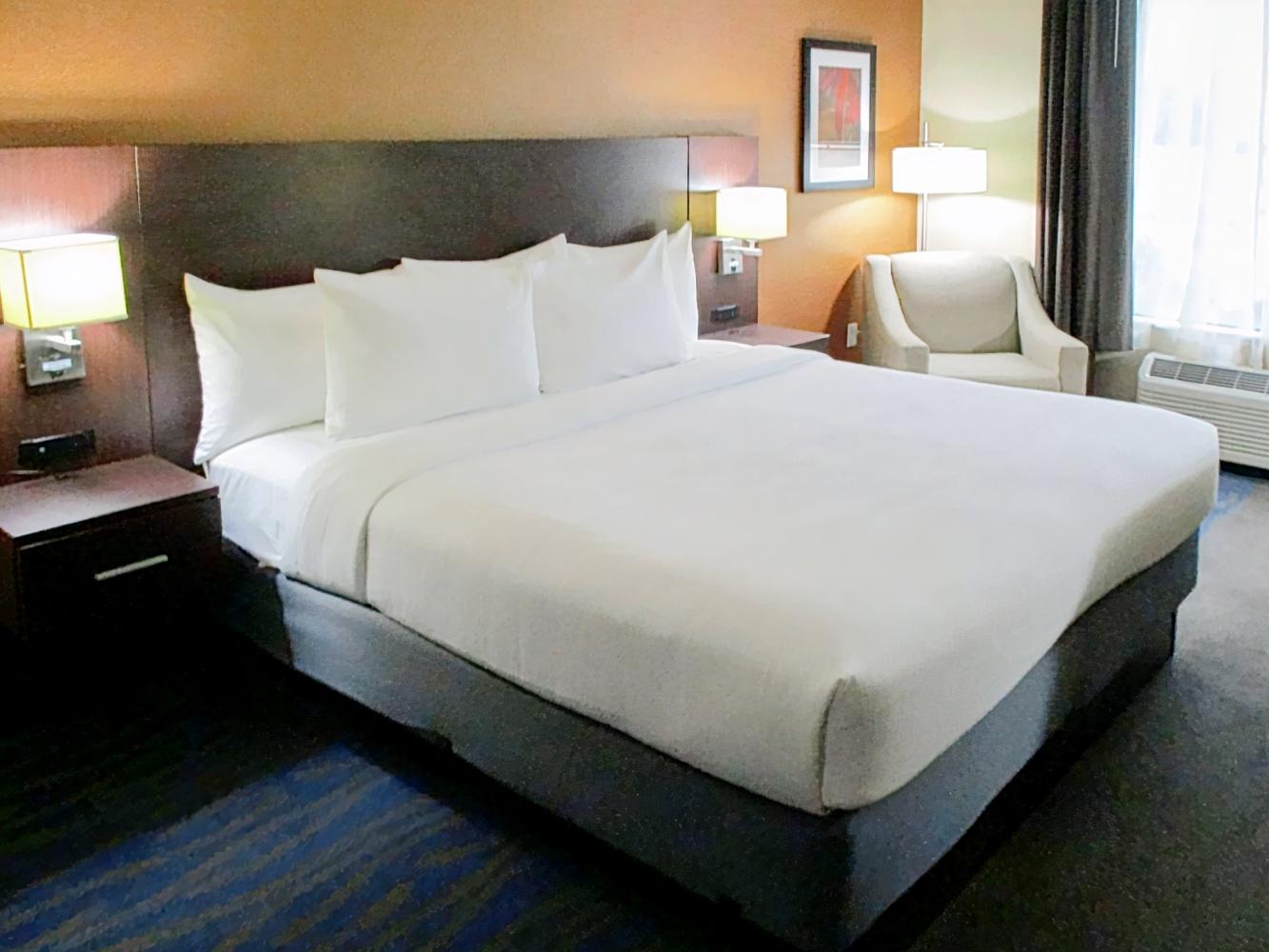 Best Western St. Louis Airport North Hotel & Suites