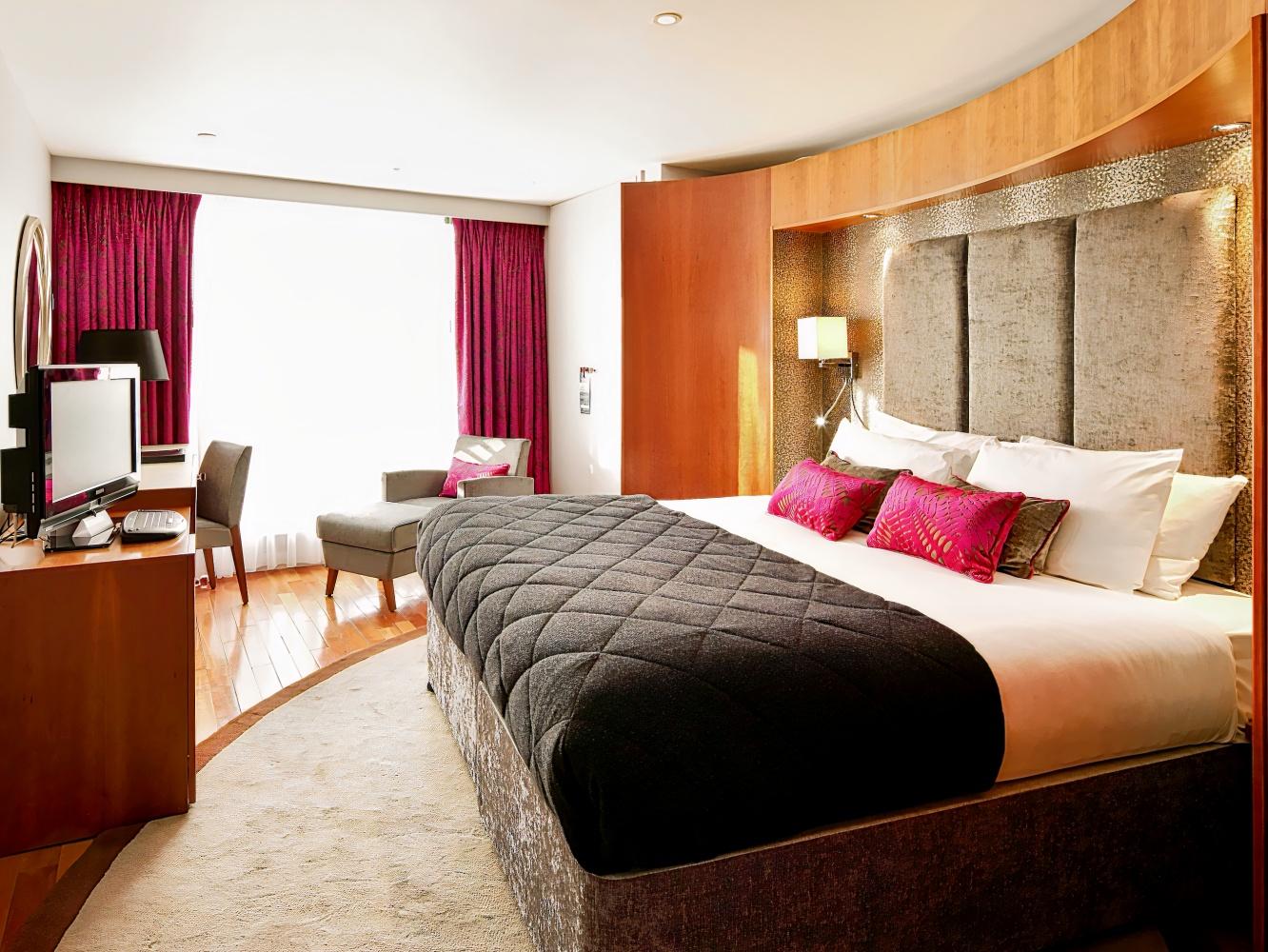 Mercure Bristol Brigstow Hotel