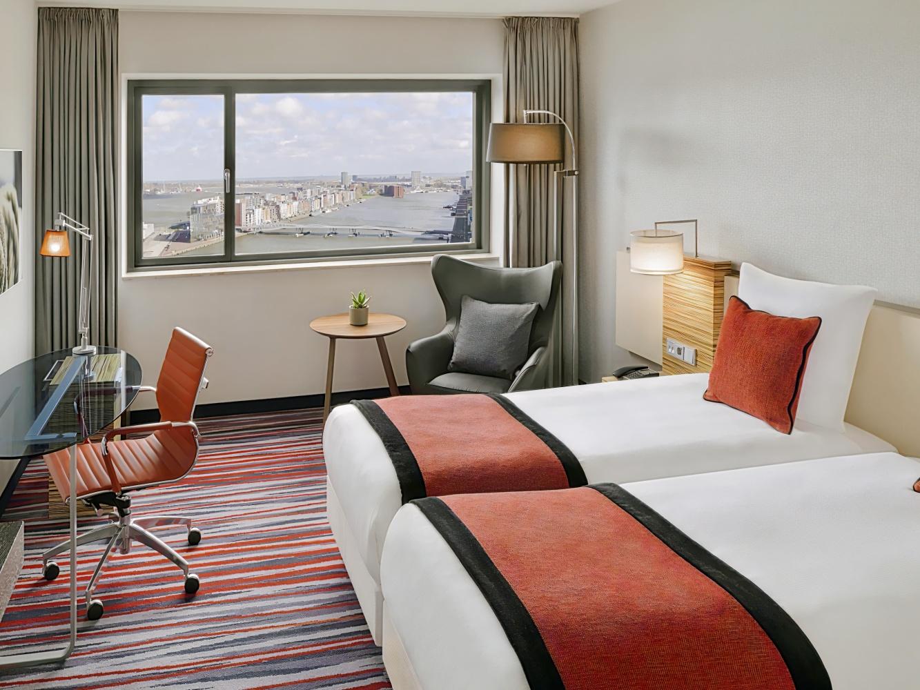 Mövenpick Hotel Amsterdam City Centre