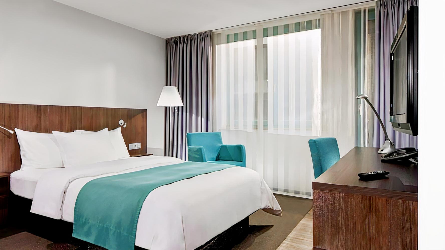 Holiday Inn Düsseldorf Hafen