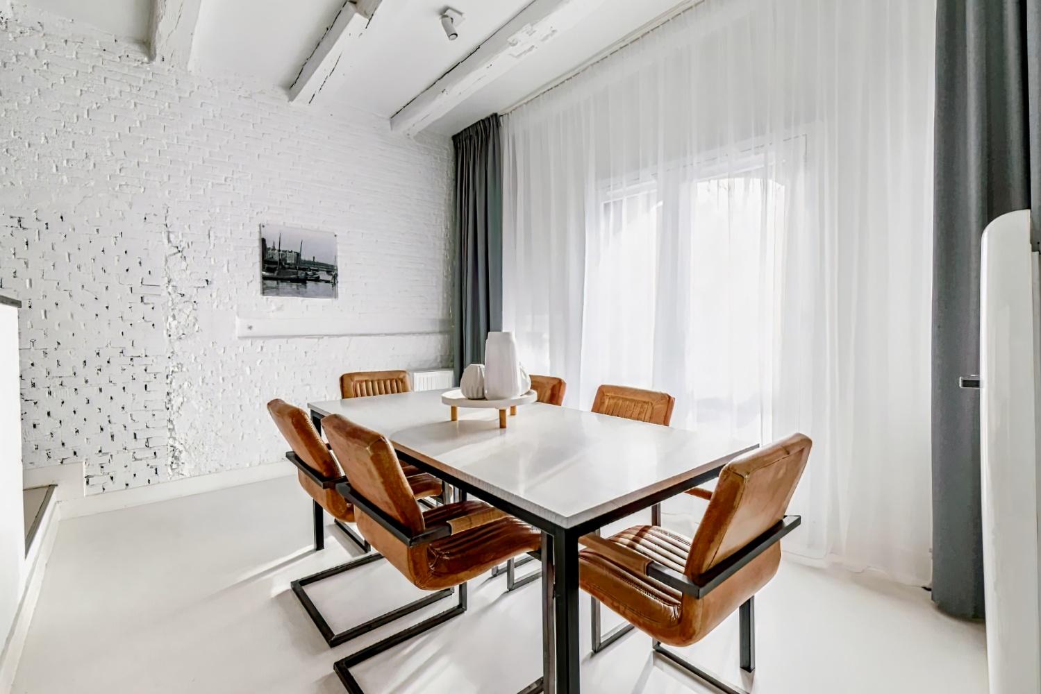 AYS Amsterdam Salthouse Canal