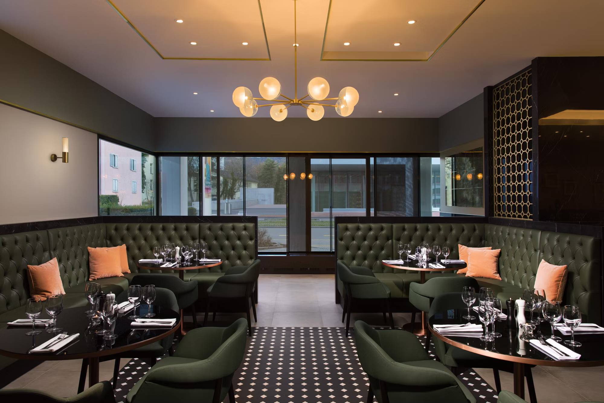 Crowne Plaza Zürich, an IHG Hotel