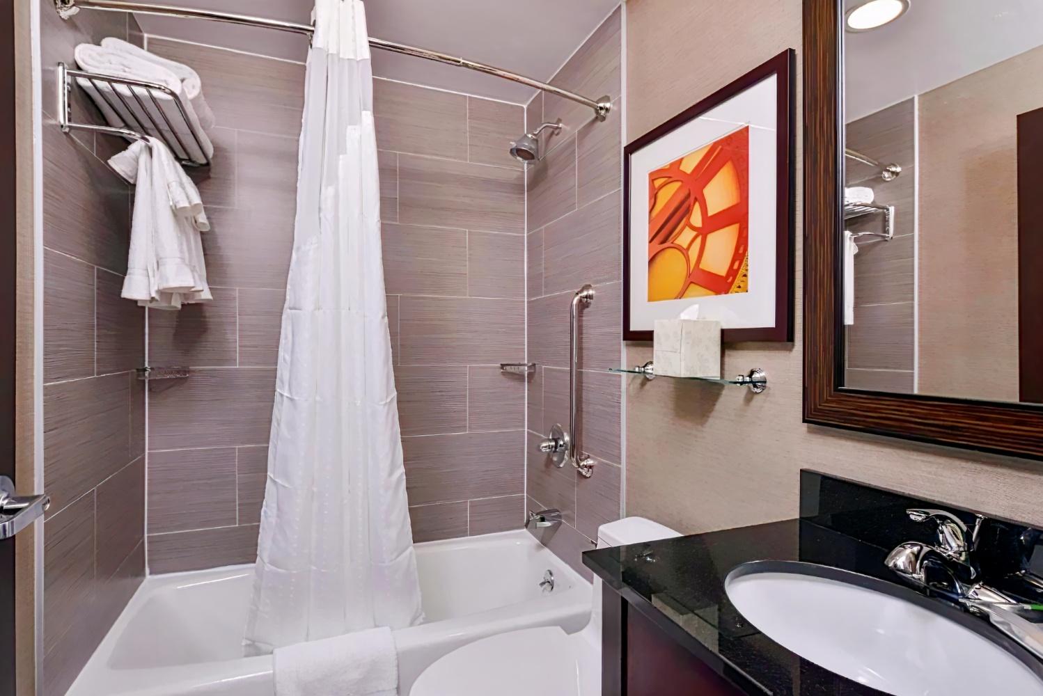 Holiday Inn New York JFK Airport Area