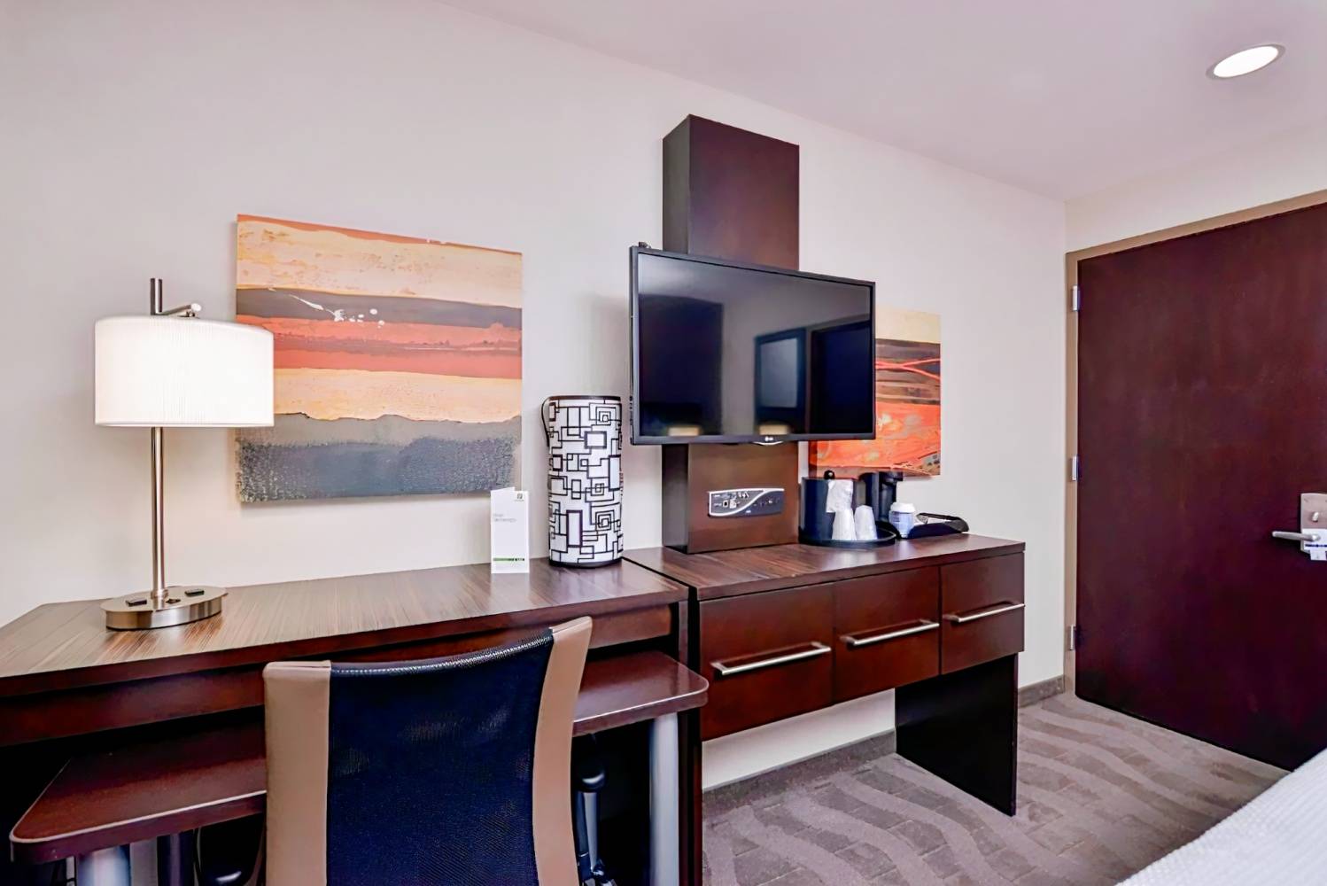 Holiday Inn New York JFK Airport Area