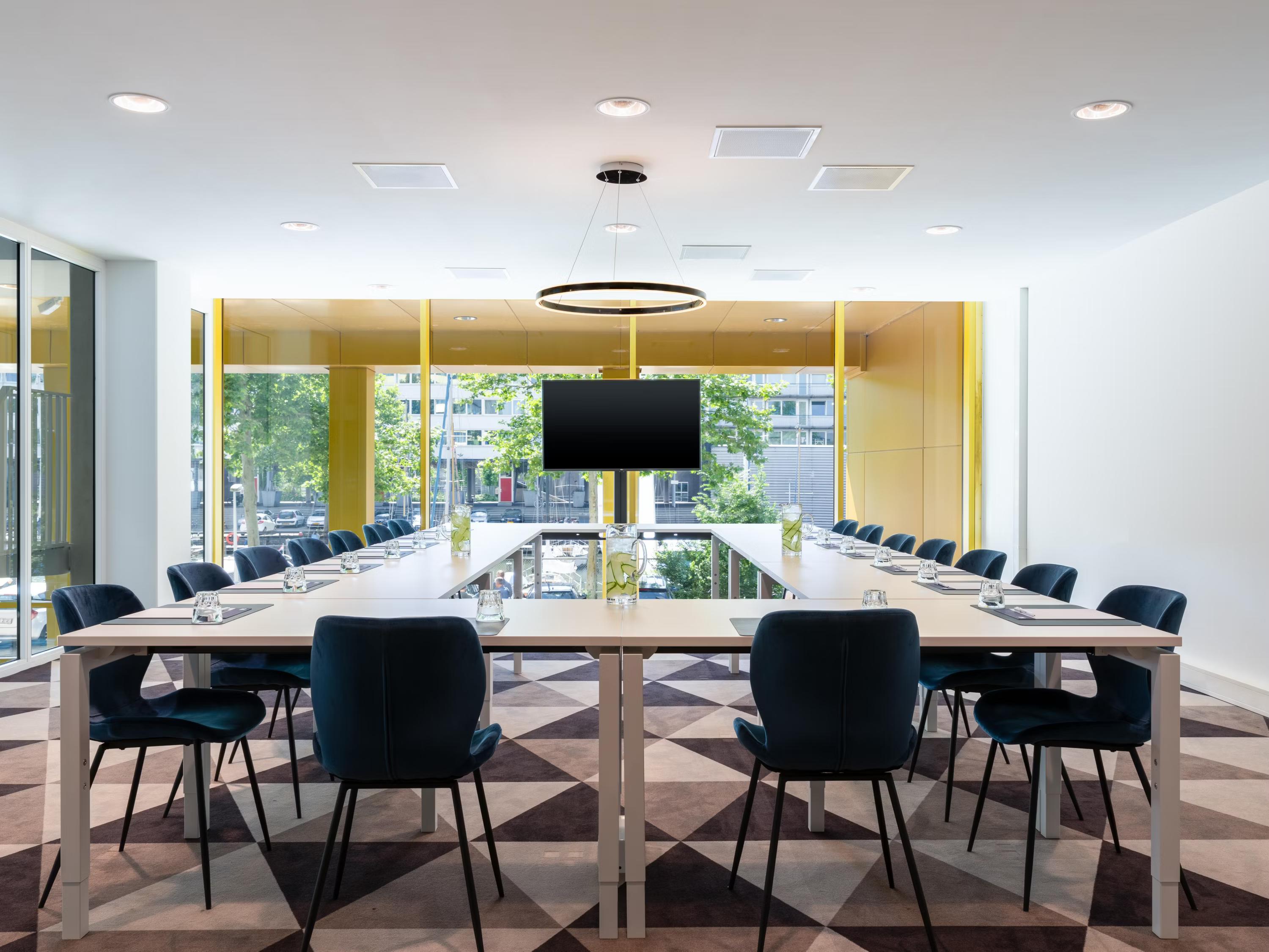 Holiday Inn Express Amsterdam - North Riverside