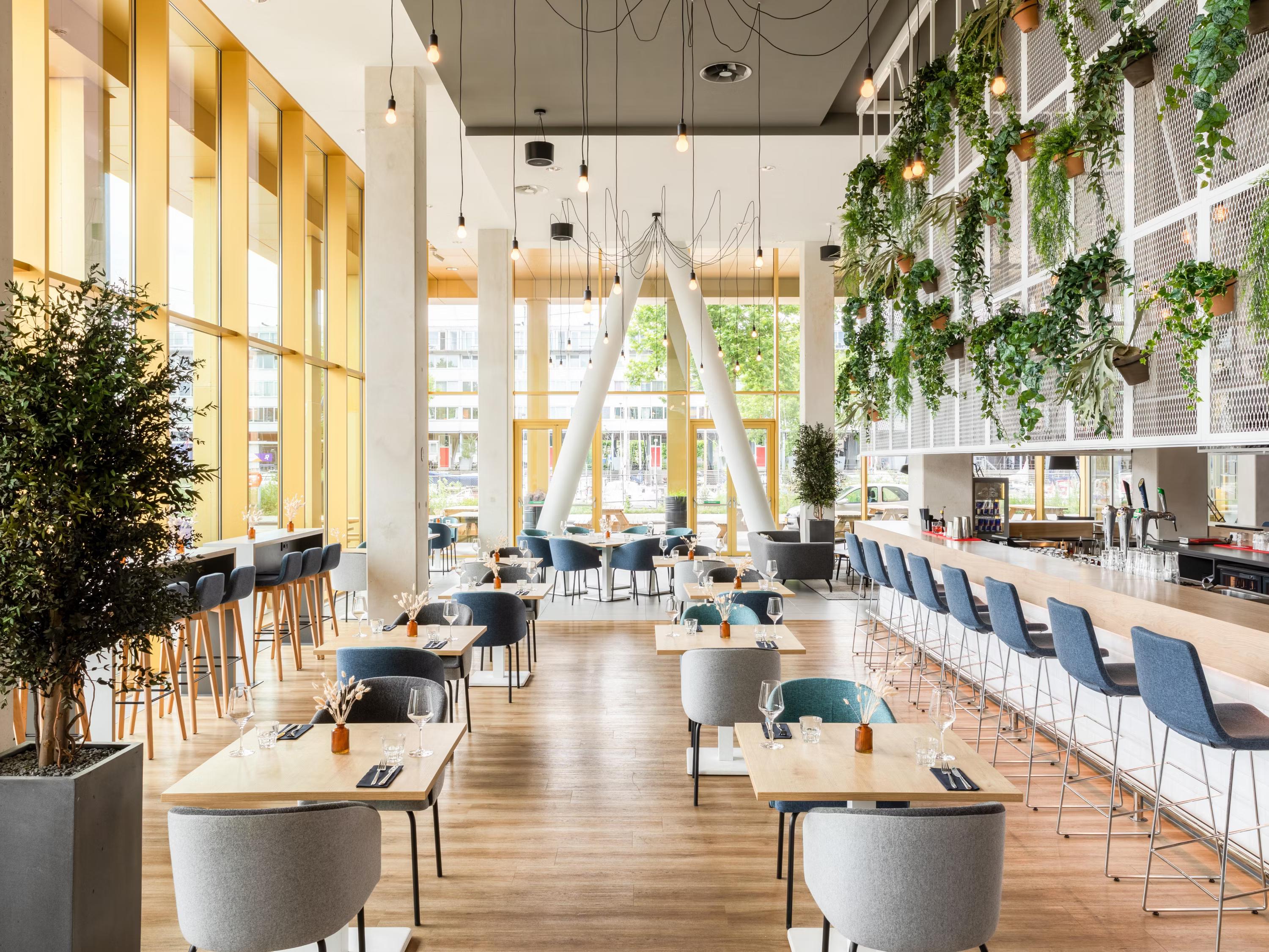 Holiday Inn Express Amsterdam - North Riverside