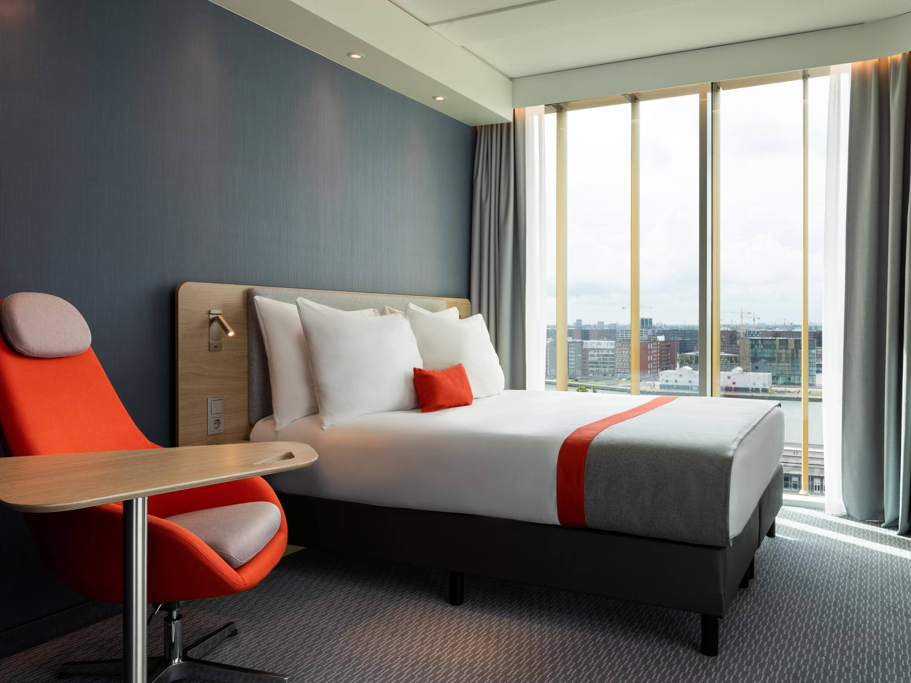 Holiday Inn Express Amsterdam - North Riverside