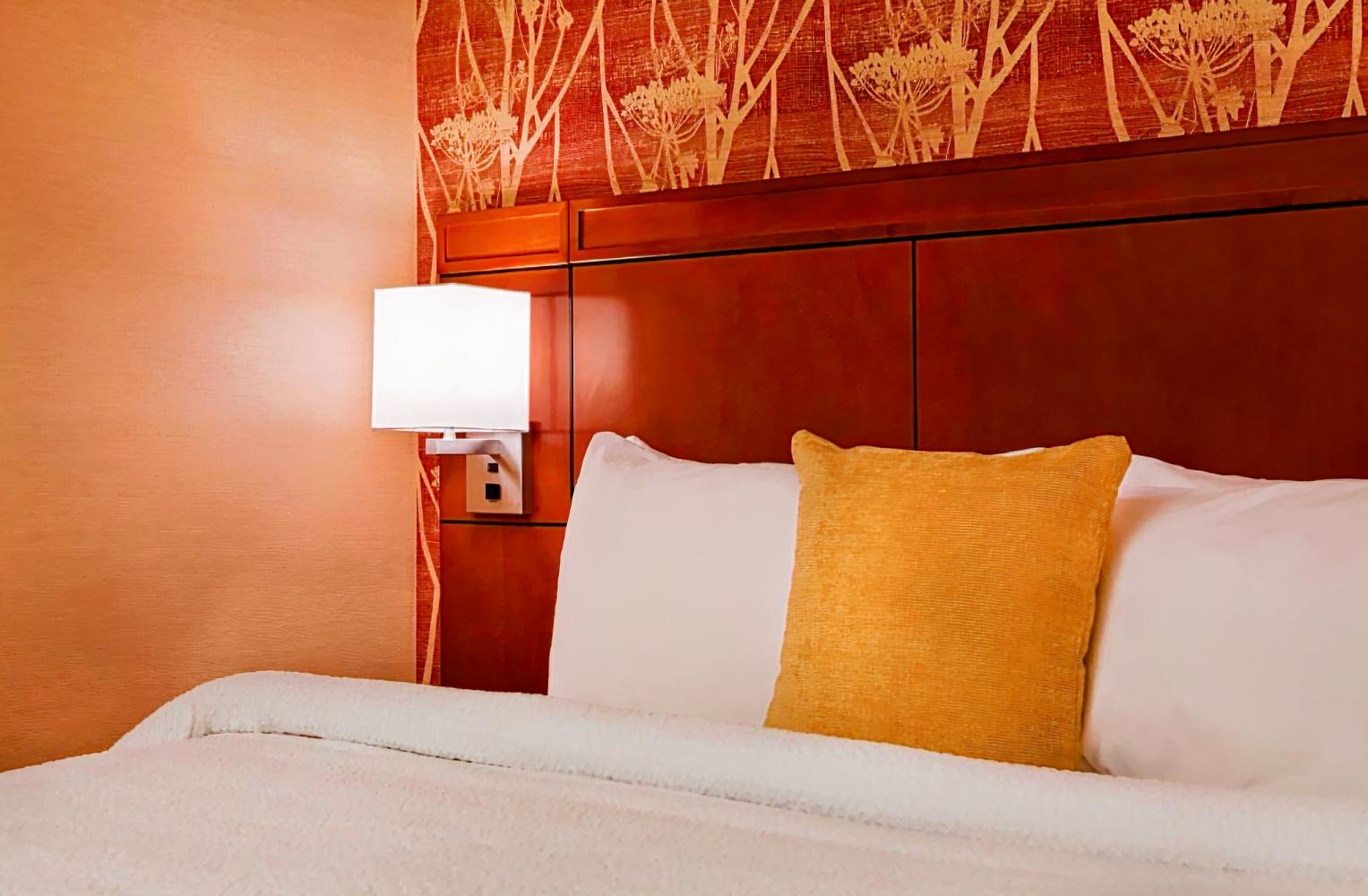 Courtyard by Marriott Syracuse Downtown at Armory Square