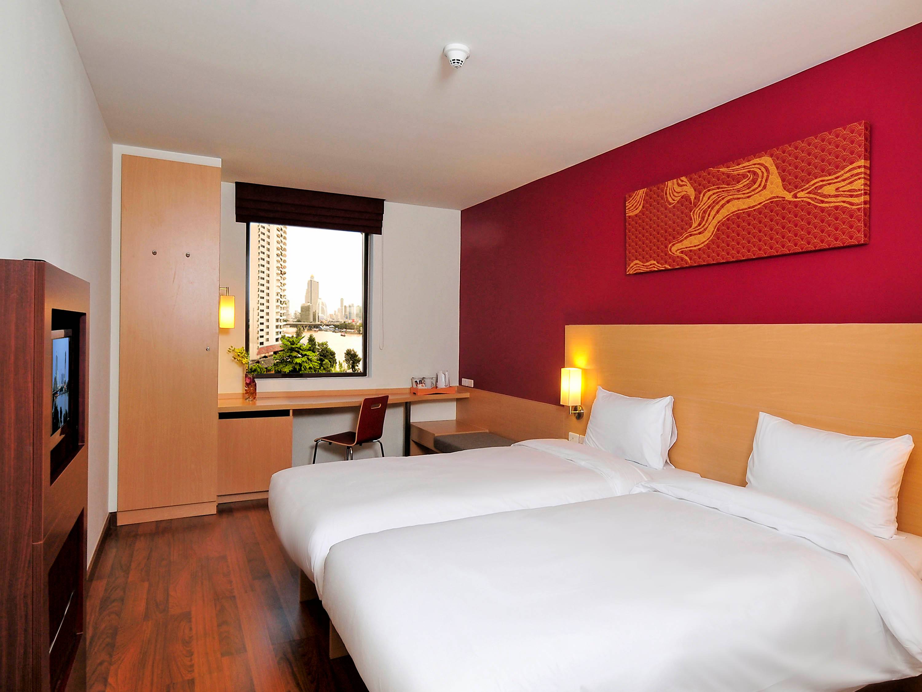 ibis Bangkok Riverside