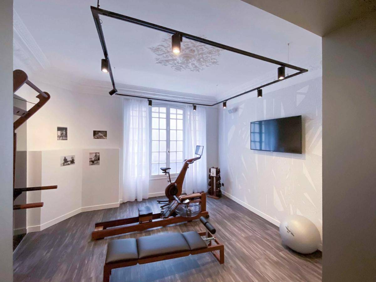 TRIBE Paris Batignolles