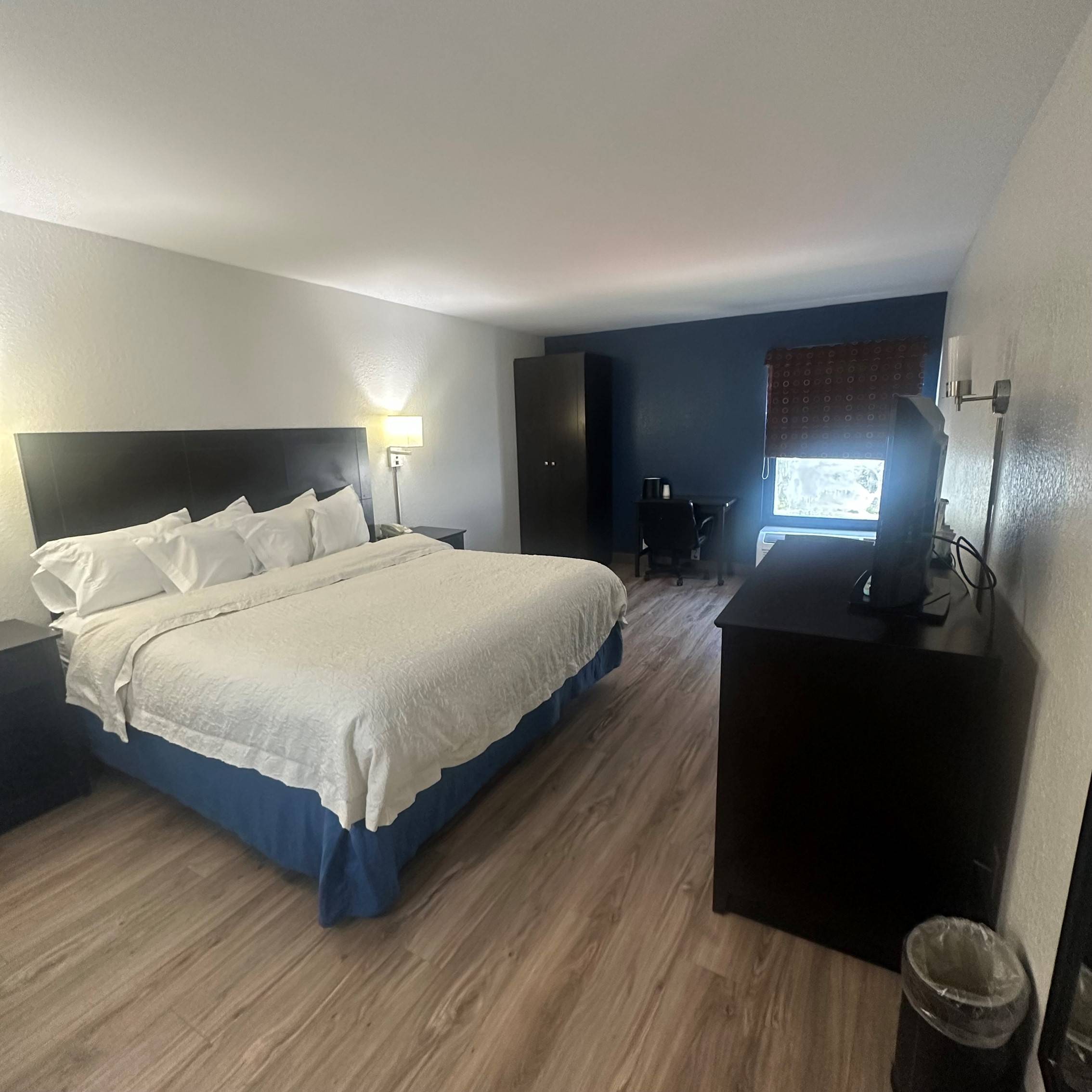 Brandon Center Hotel