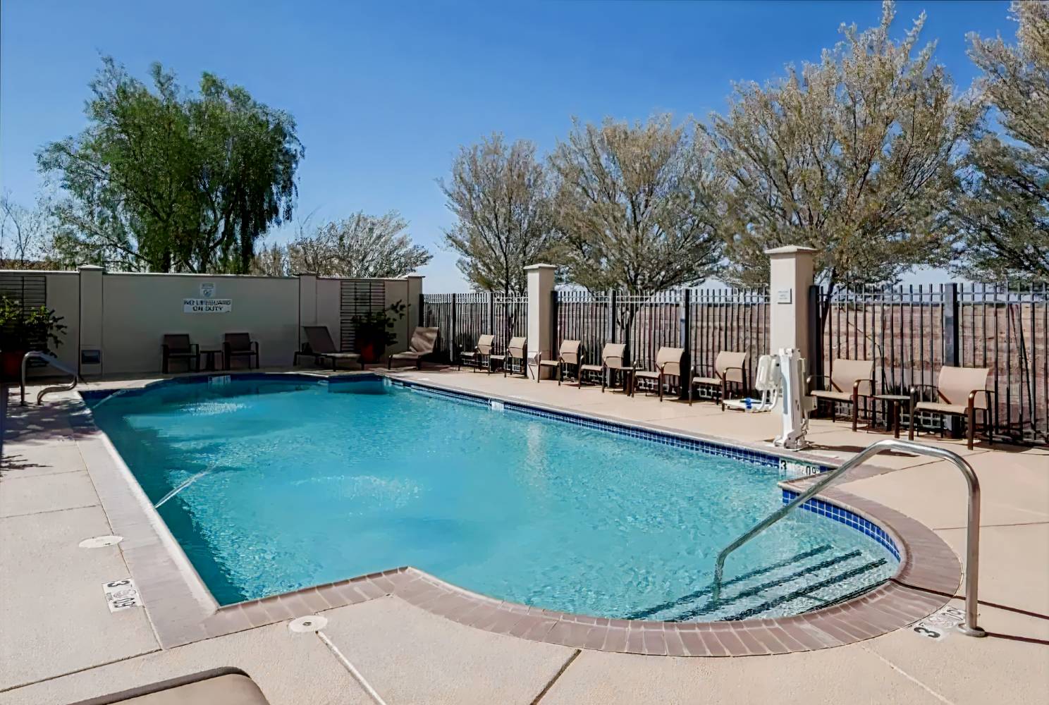 Courtyard by Marriott Phoenix/Chandler Fashion Center