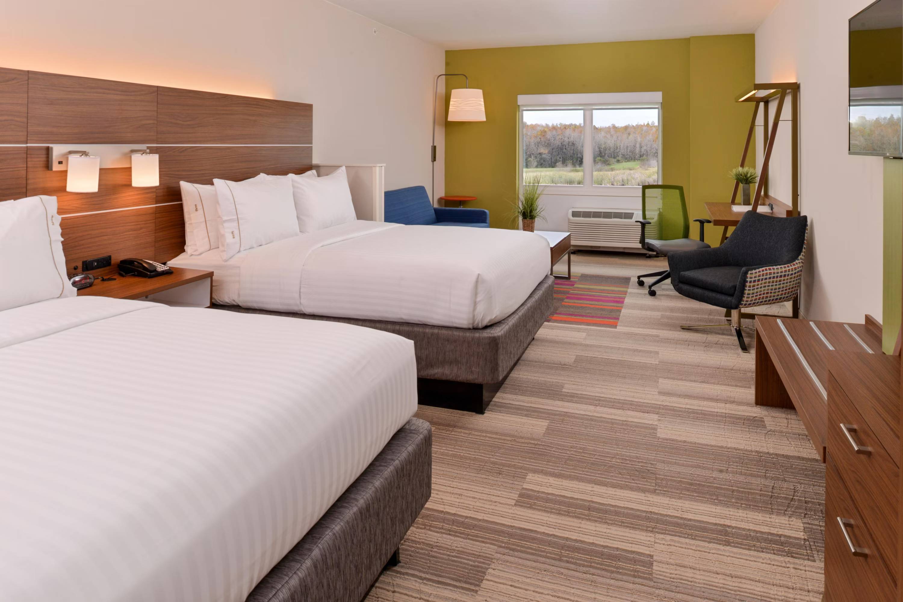 Holiday Inn Express & Suites Salem, an IHG Hotel
