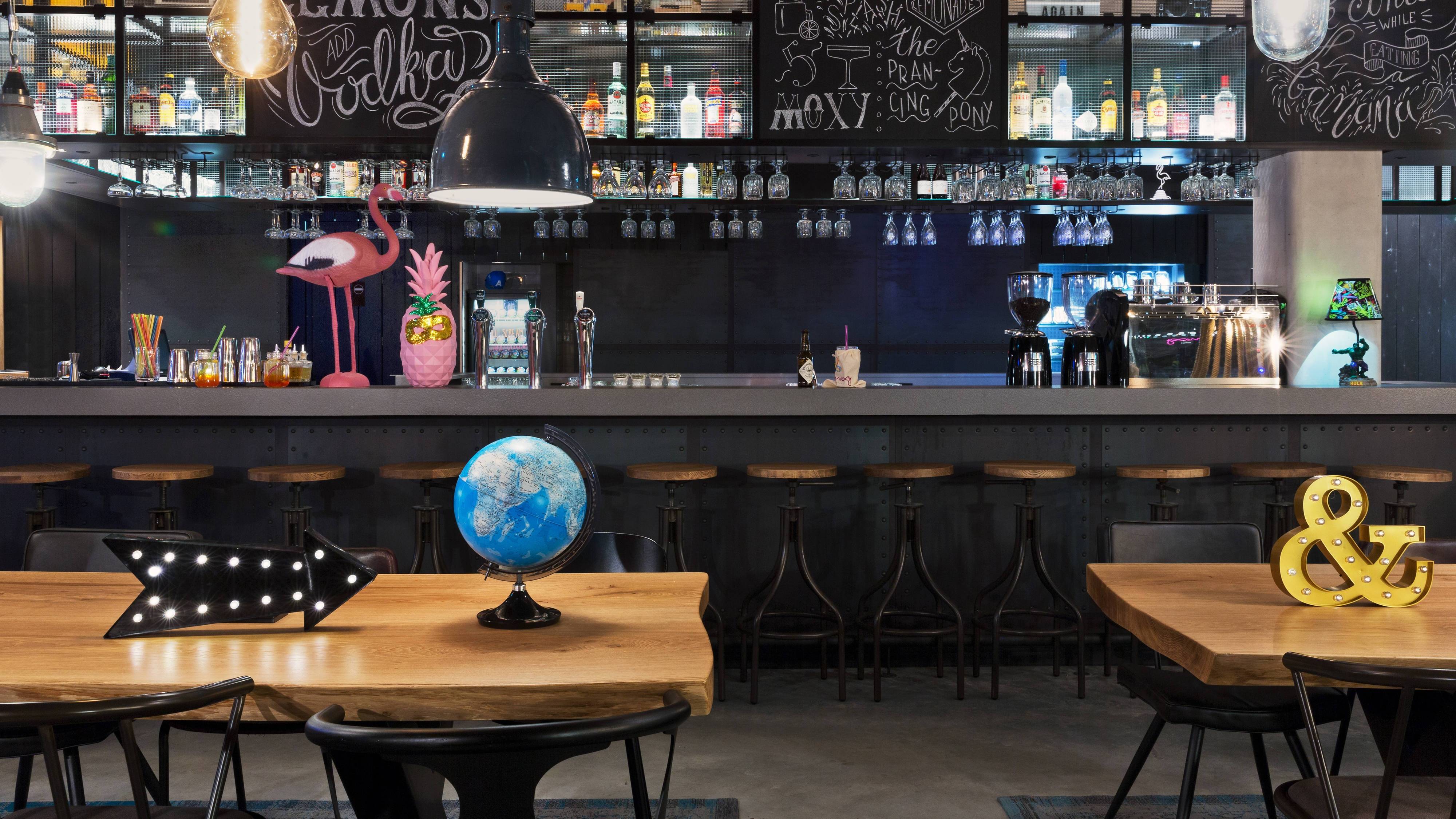 Moxy Amsterdam Houthavens