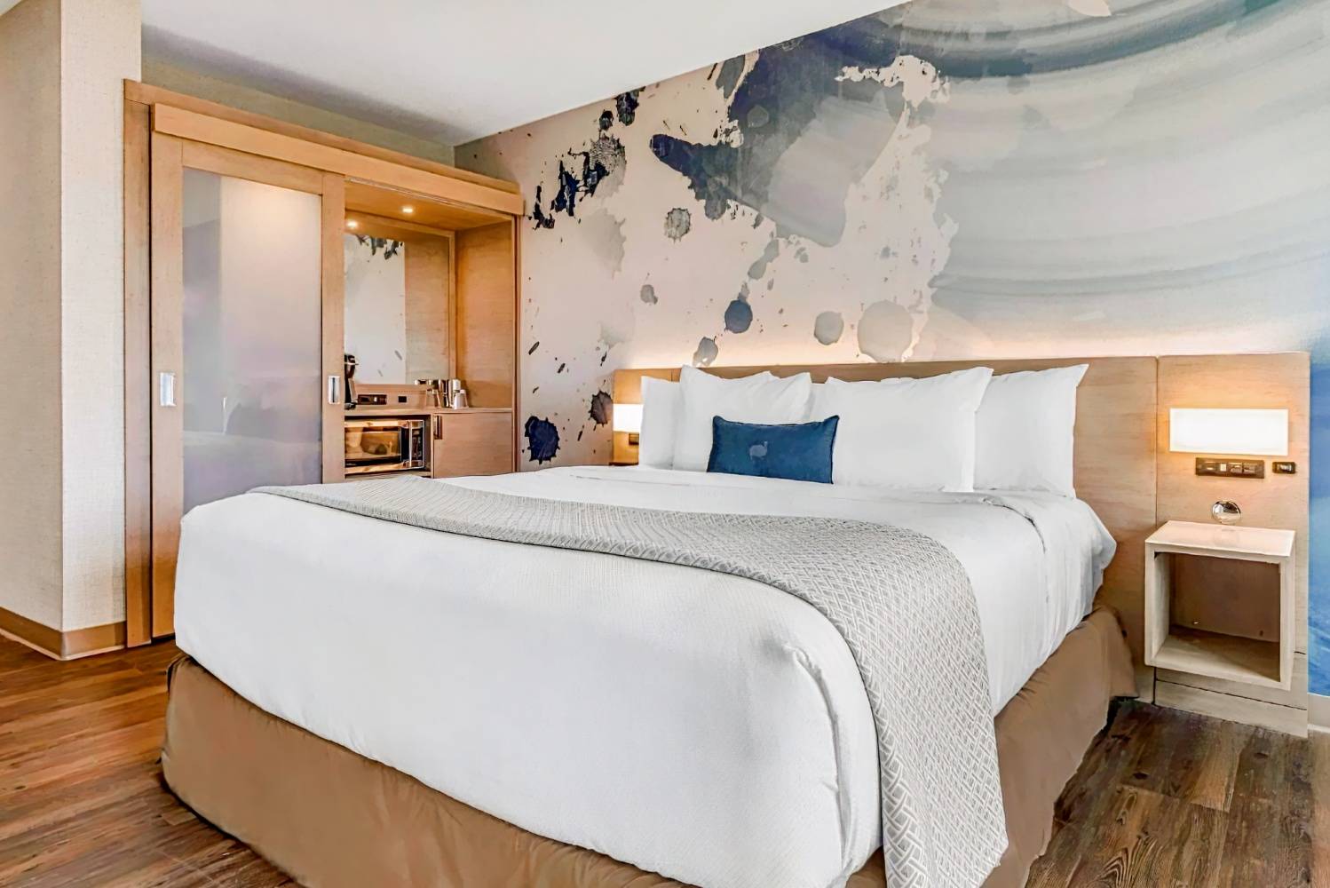 Cambria Hotel Milwaukee Downtown