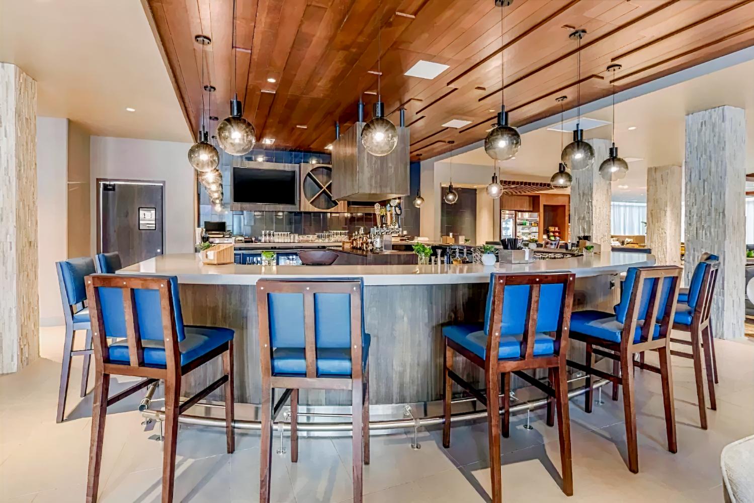 Cambria Hotel Milwaukee Downtown