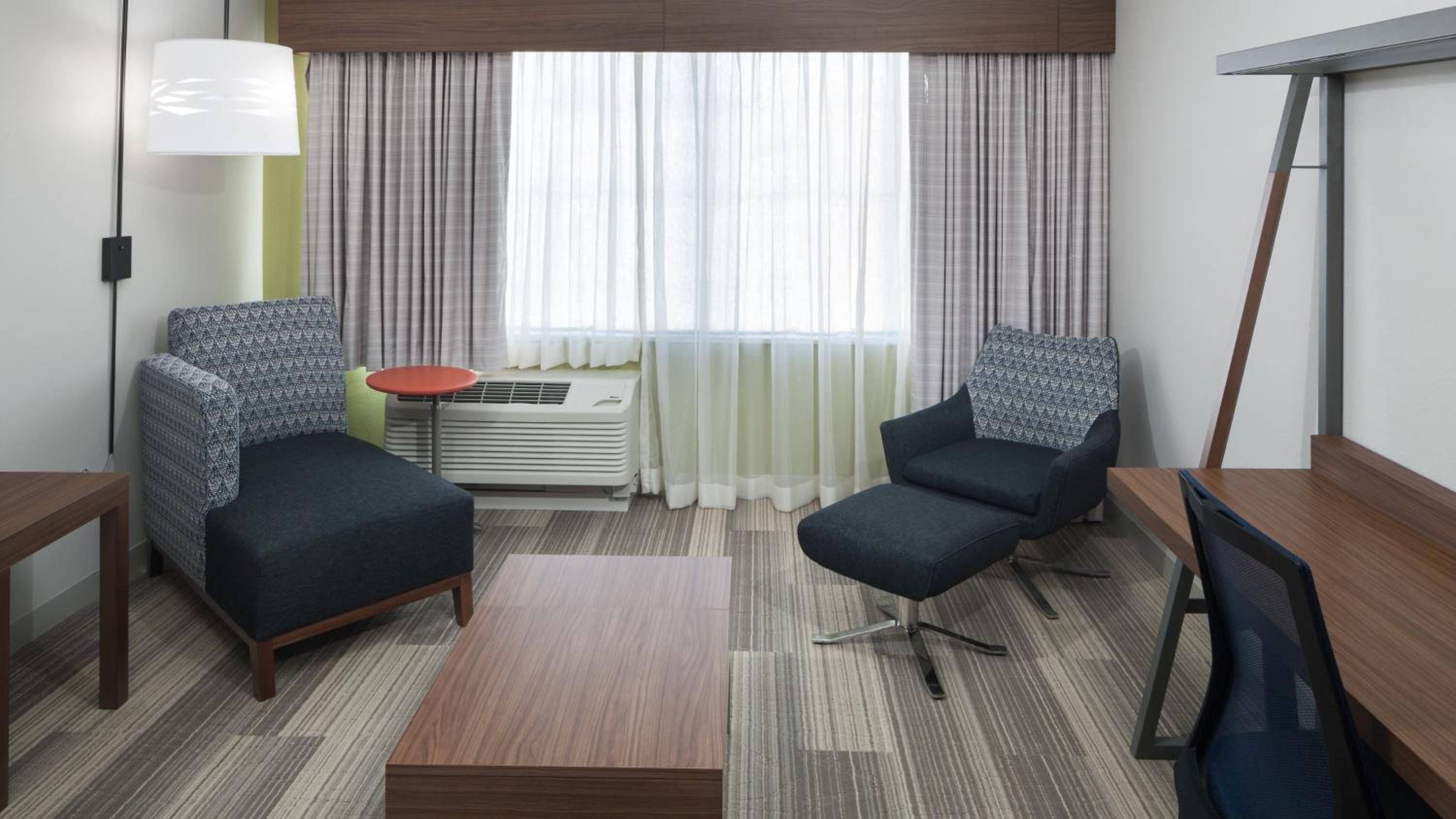 Holiday Inn Express & Suites Orlando At Seaworld, an IHG Hotel