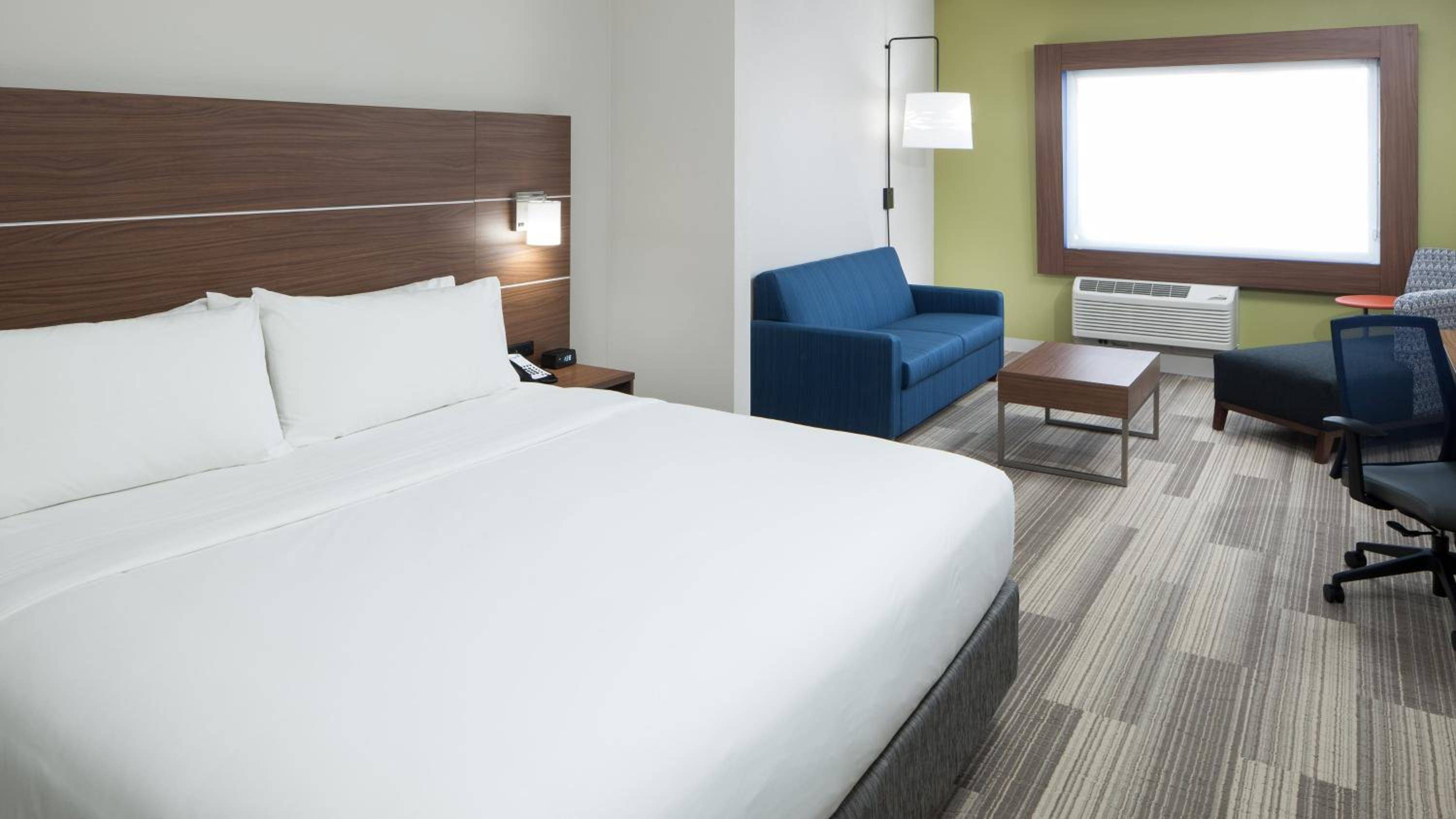 Holiday Inn Express & Suites Orlando At Seaworld, an IHG Hotel