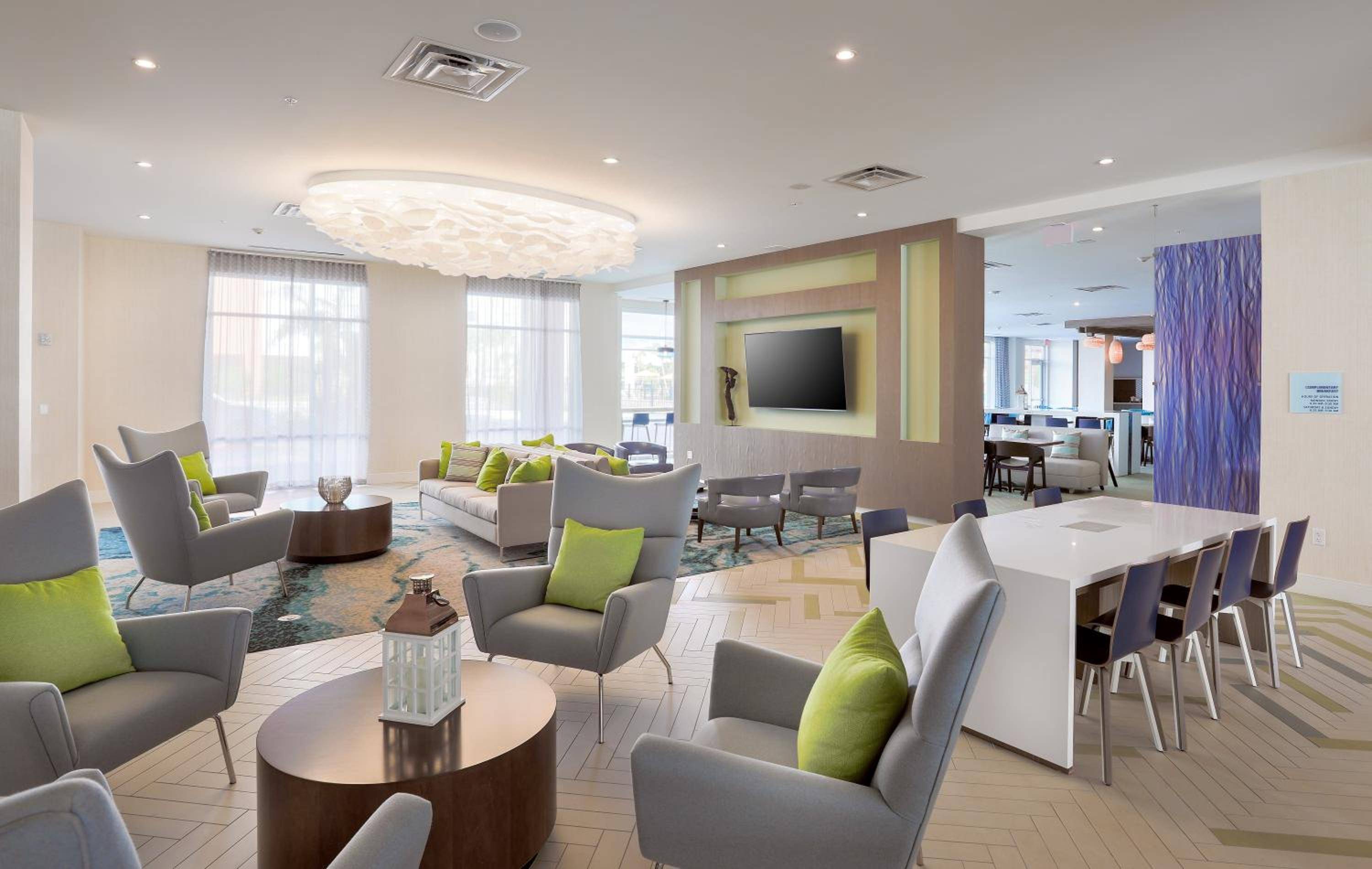 Holiday Inn Express & Suites Orlando At Seaworld, an IHG Hotel