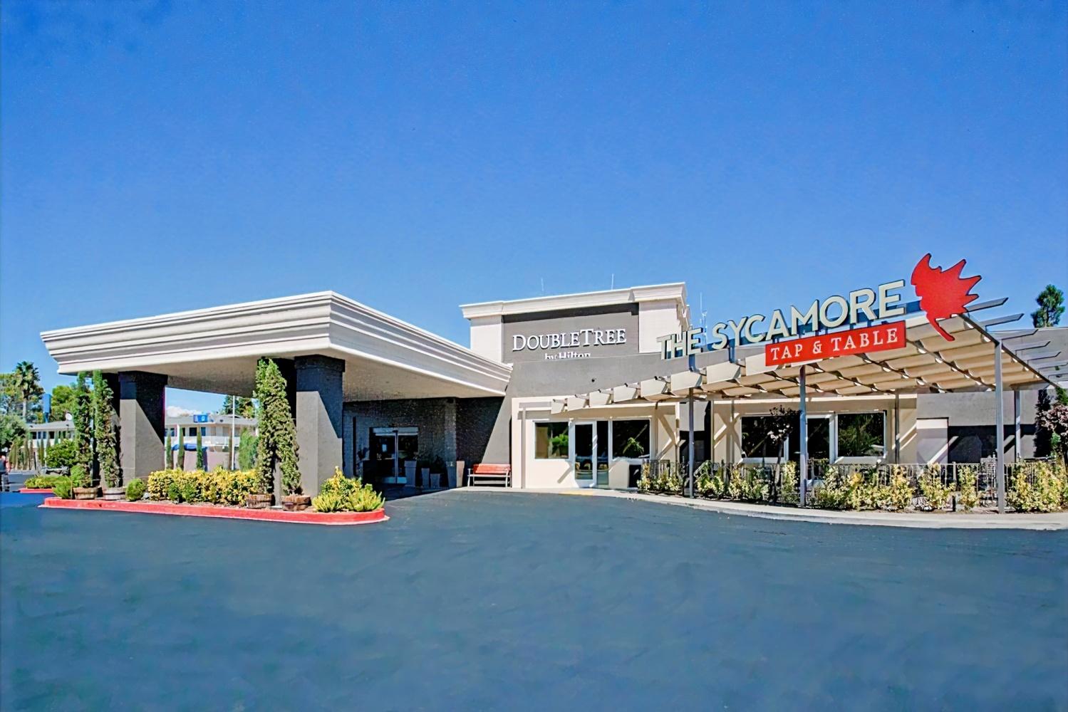 DoubleTree by Hilton Chico