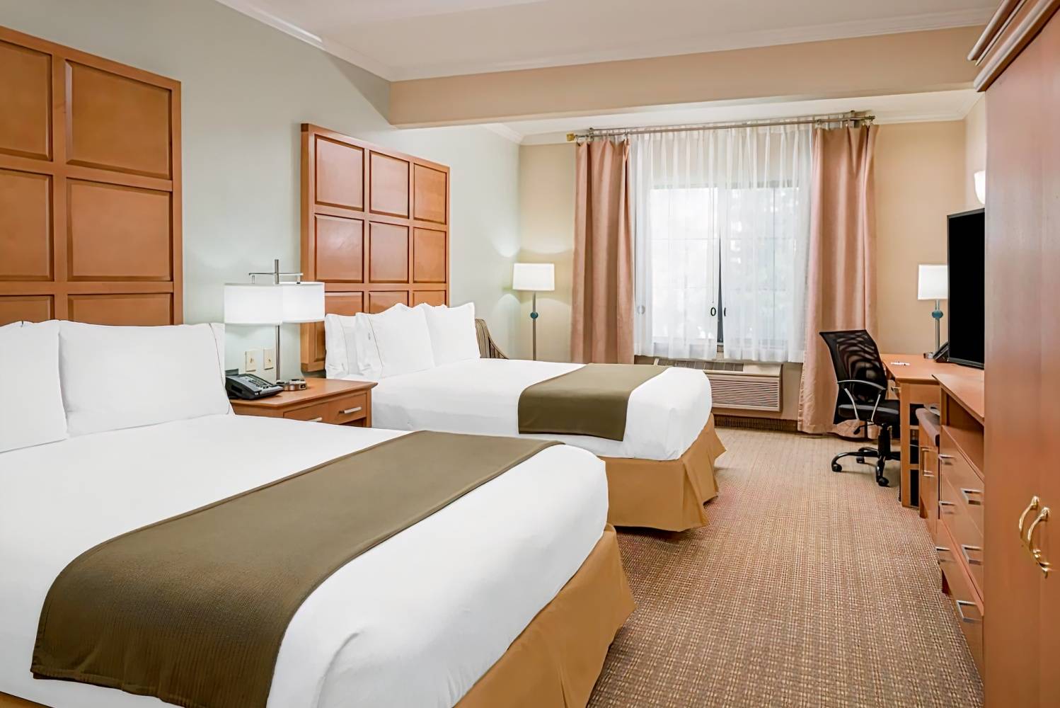 Holiday Inn Express & Suites Santa Clara - Silicon Valley