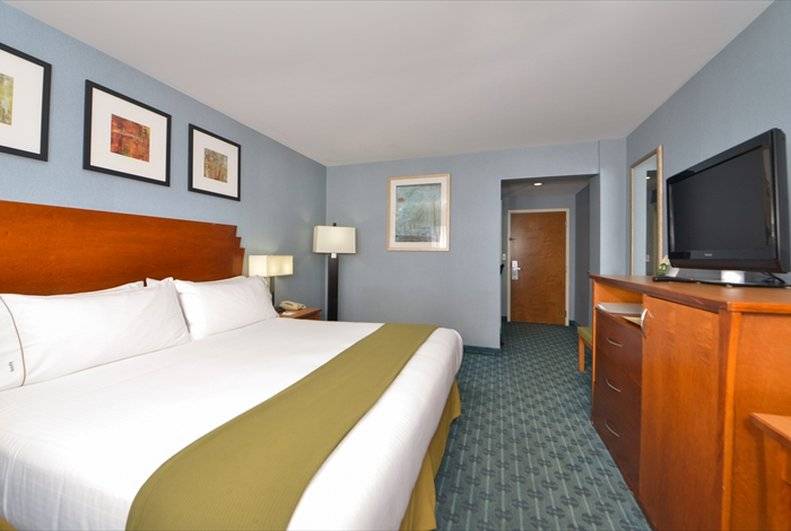 Holiday Inn Express LaGuardia "(doublon)"