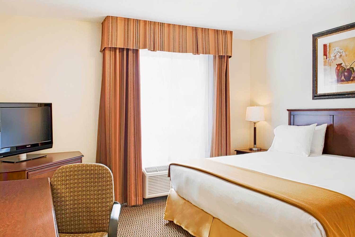 Holiday Inn Express & Suites Slave Lake