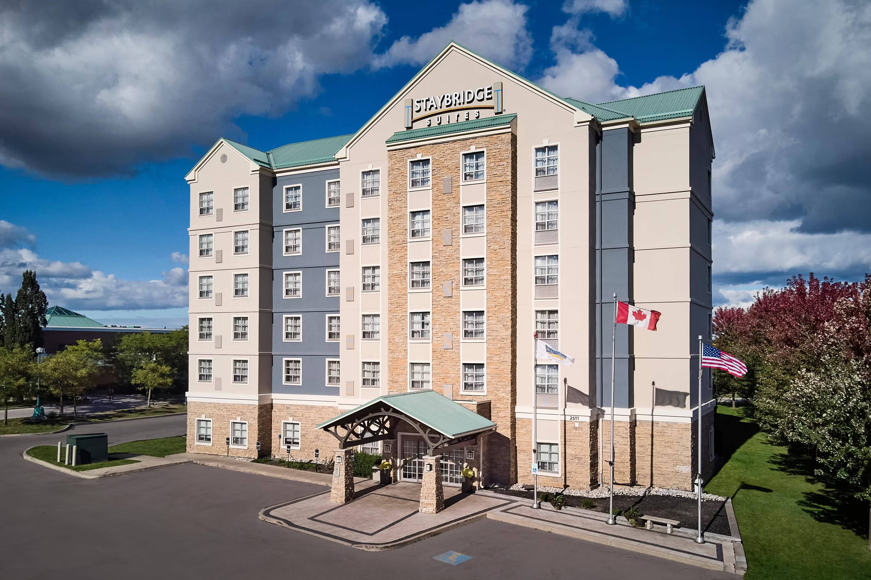 Staybridge Suites Oakville Burlington by IHG