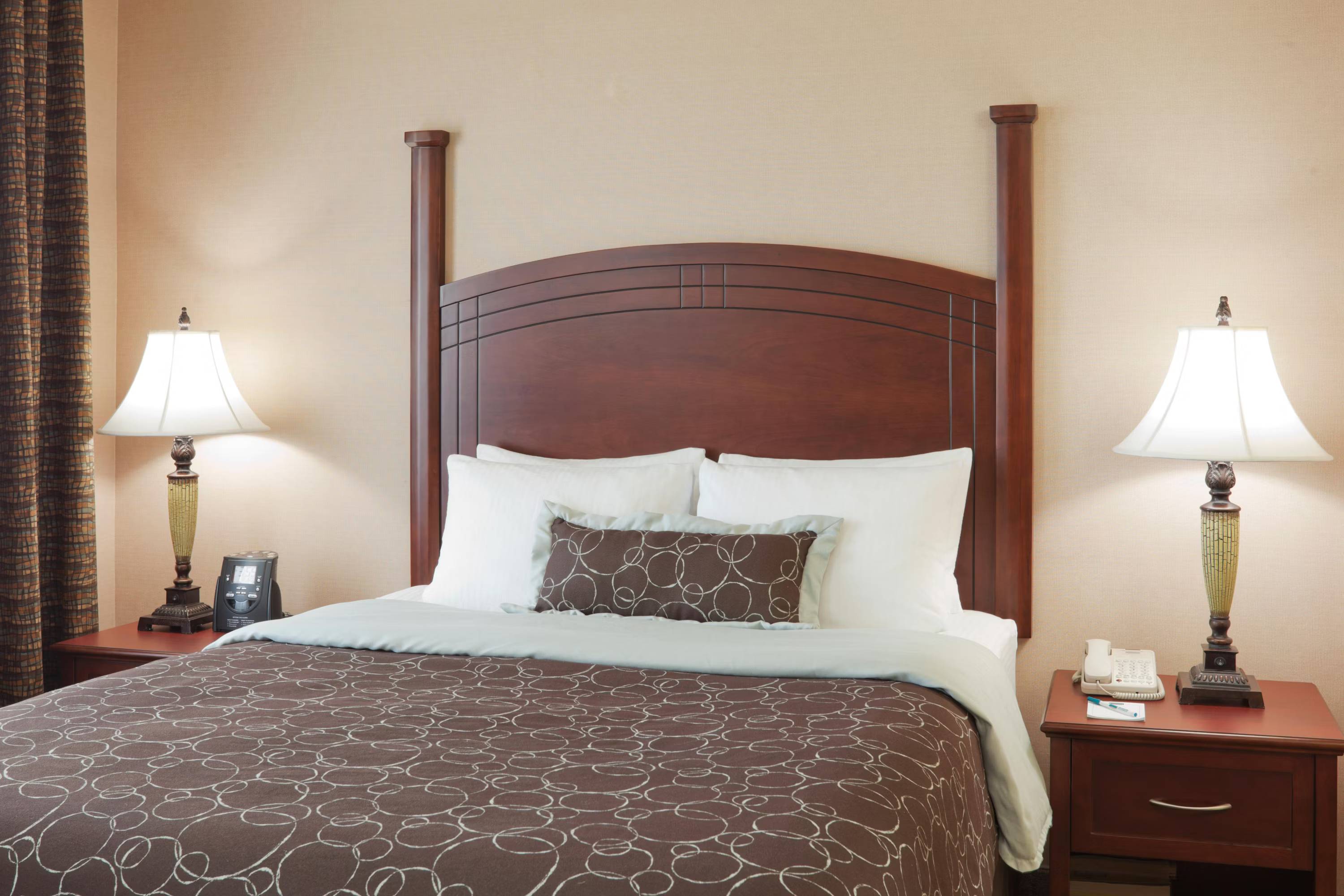 Staybridge Suites Oakville Burlington by IHG