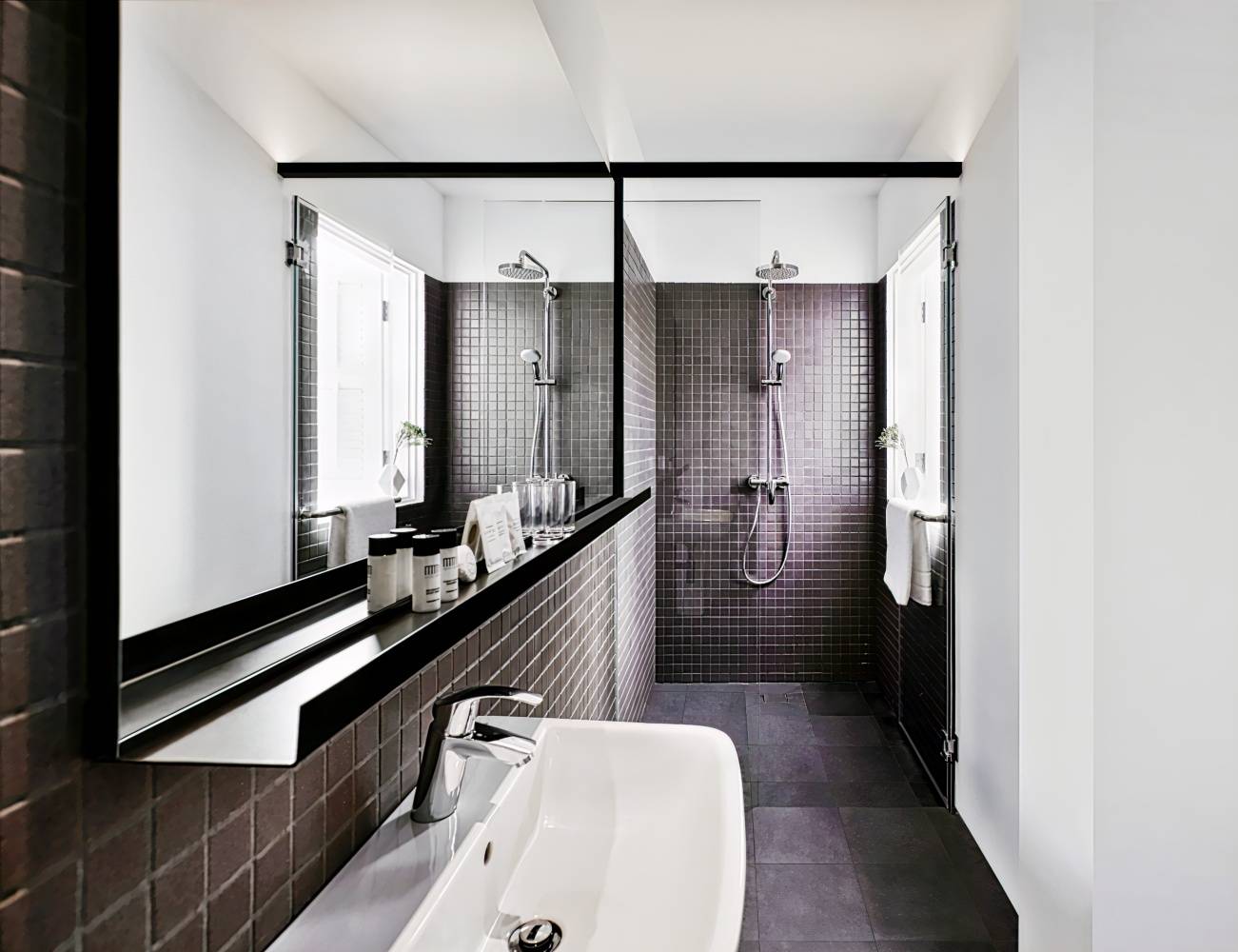 Hotel Mono (SG Clean)