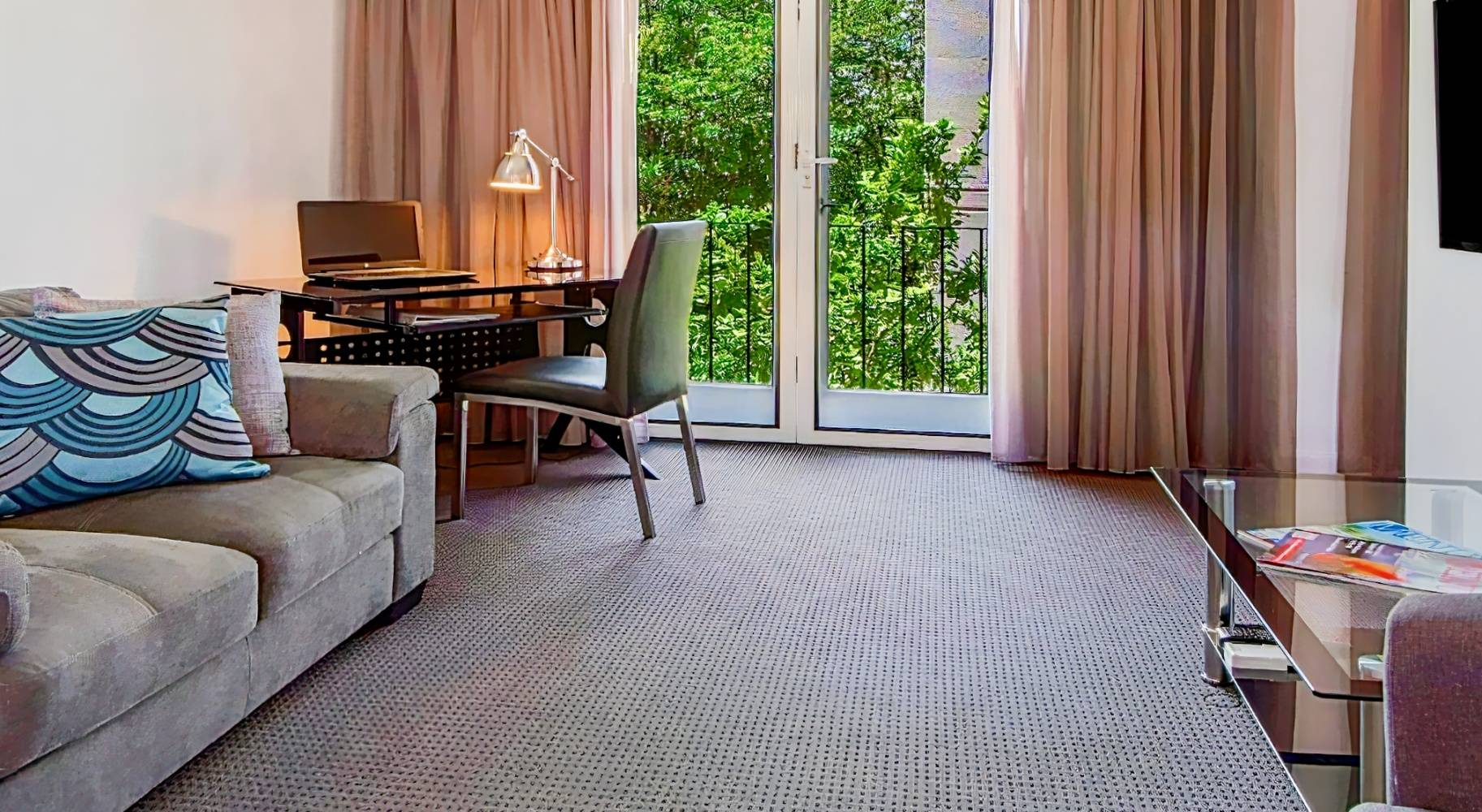 The Peninsula Riverside Serviced Apartments