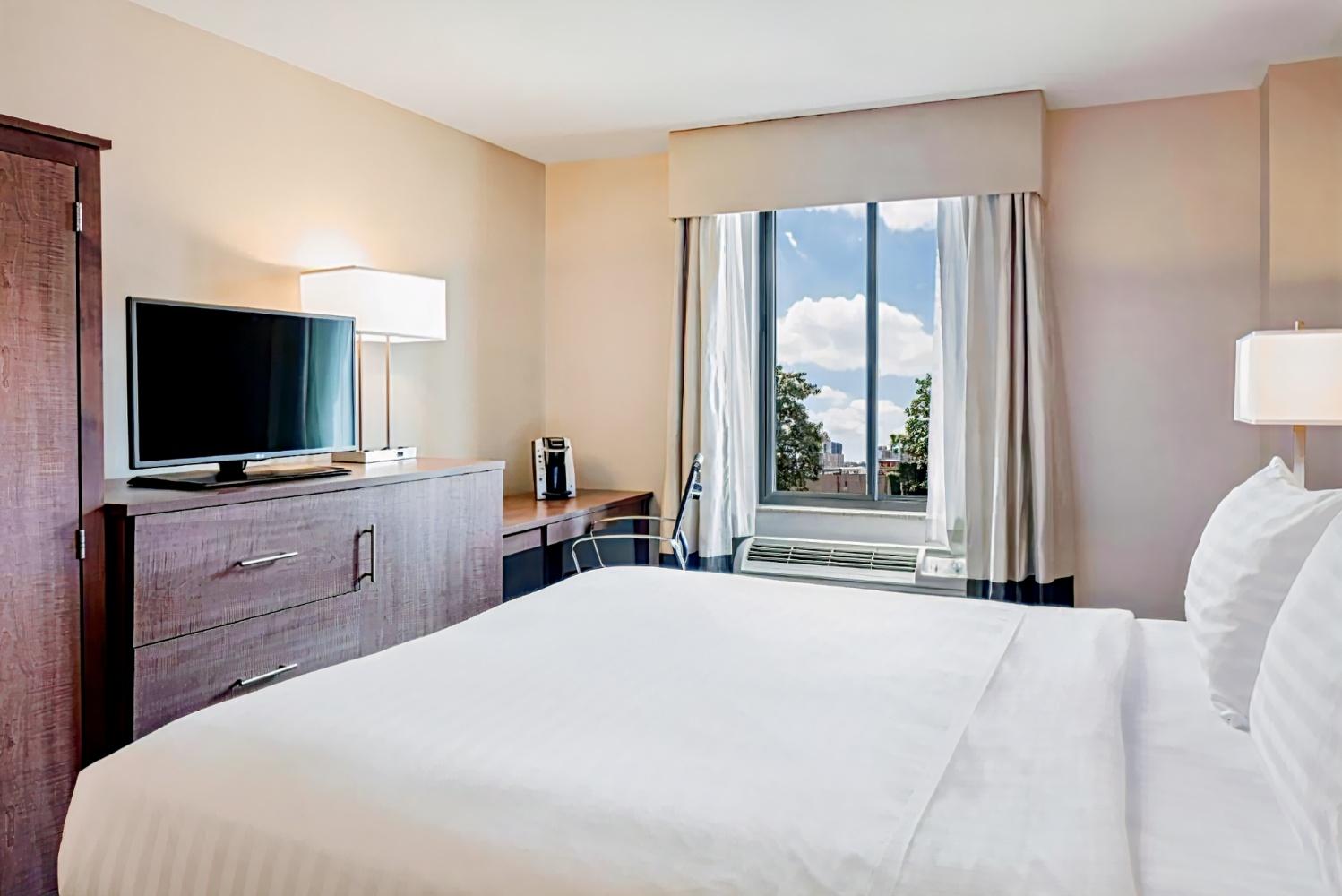Holiday Inn Express New York-Brooklyn